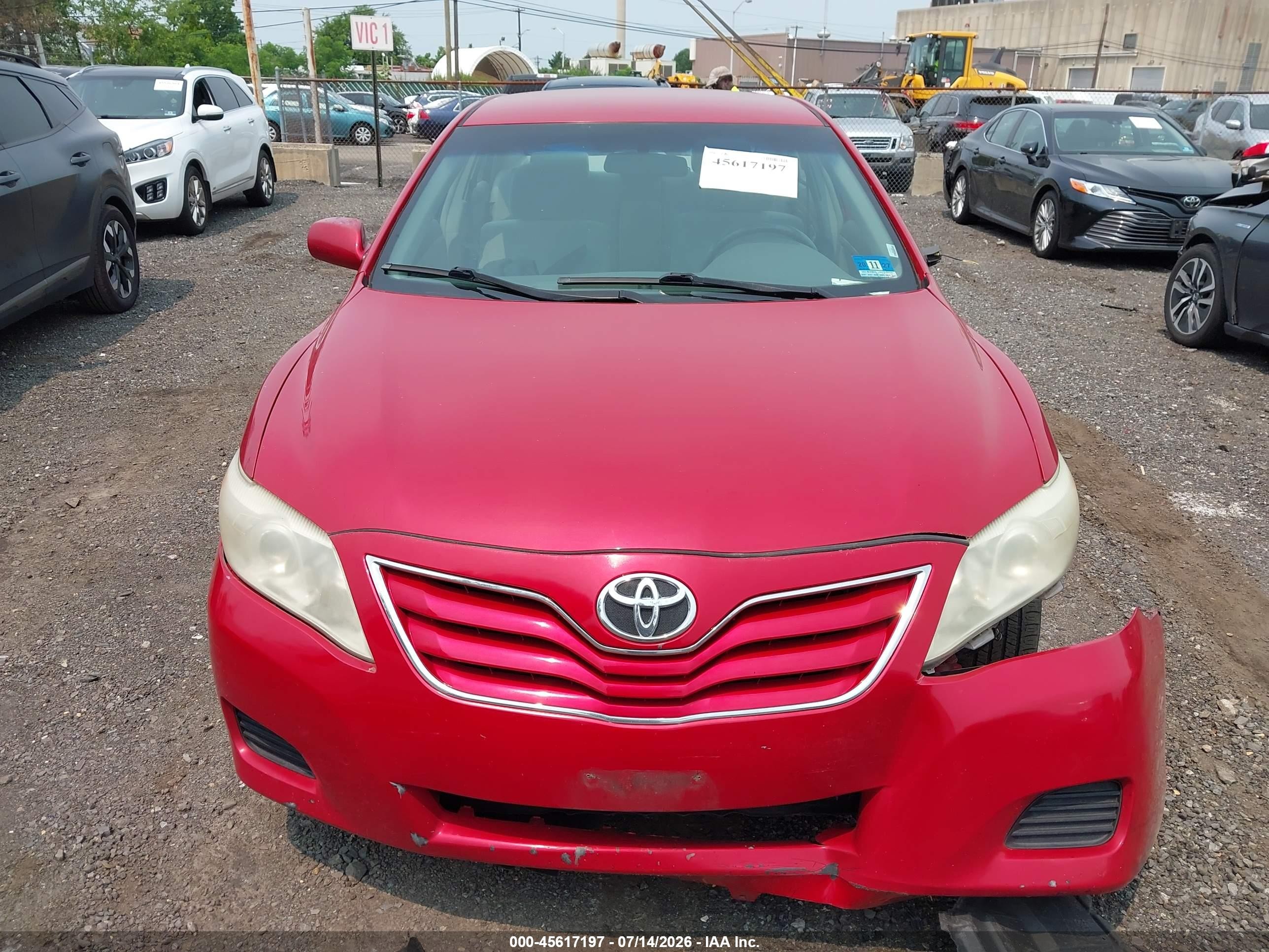 2011 Toyota Camry Le Red vin: 4T1BF3EK9BU604138