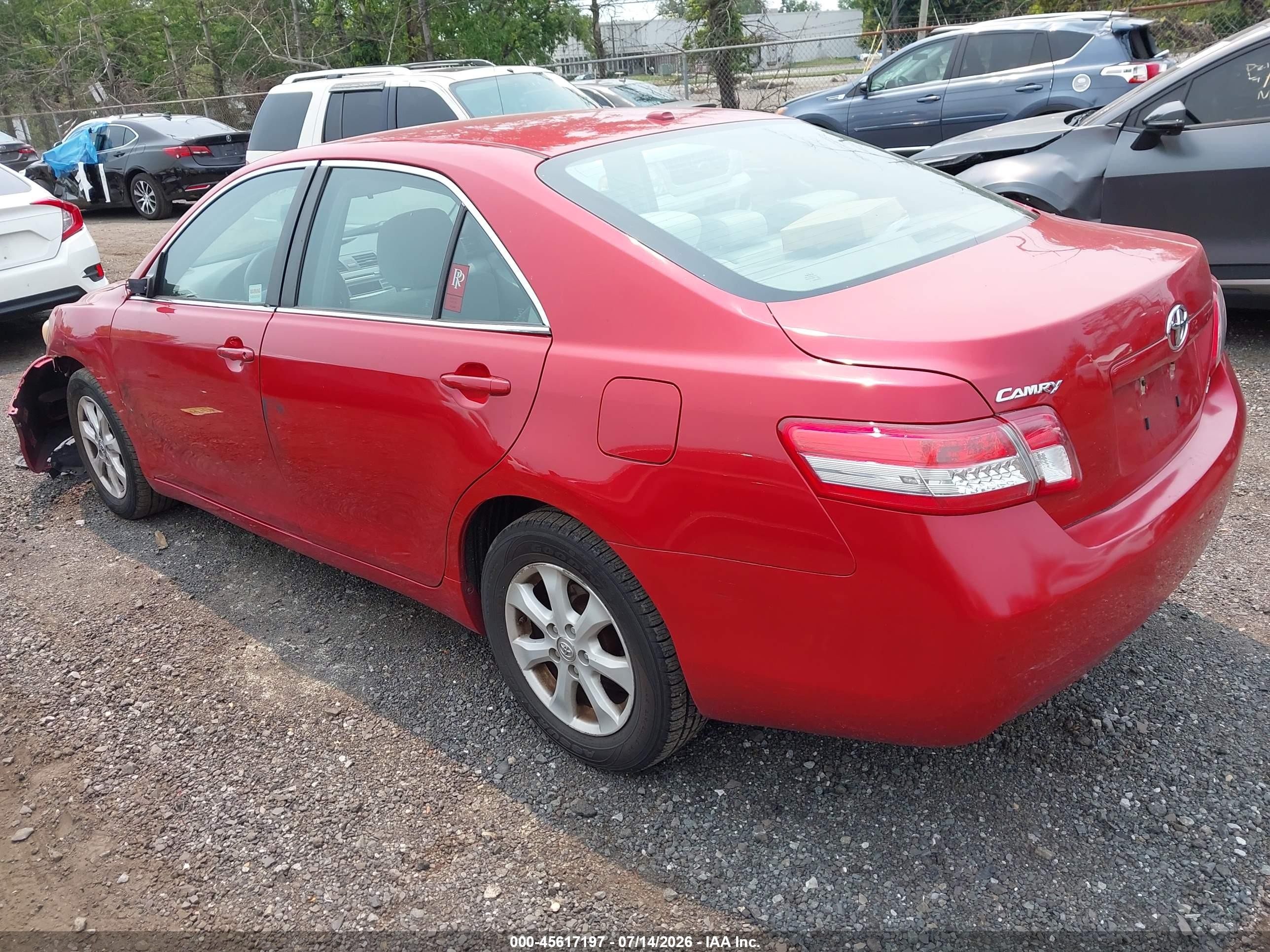 2011 Toyota Camry Le Red vin: 4T1BF3EK9BU604138