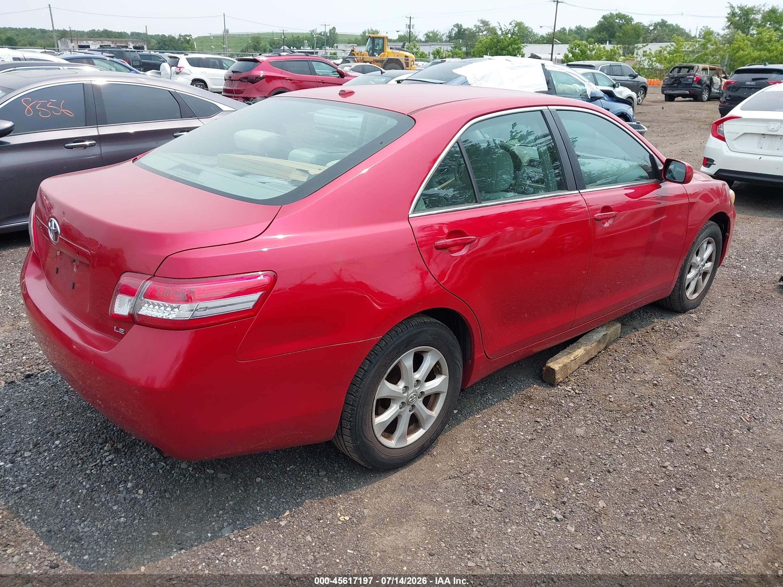 2011 Toyota Camry Le Red vin: 4T1BF3EK9BU604138