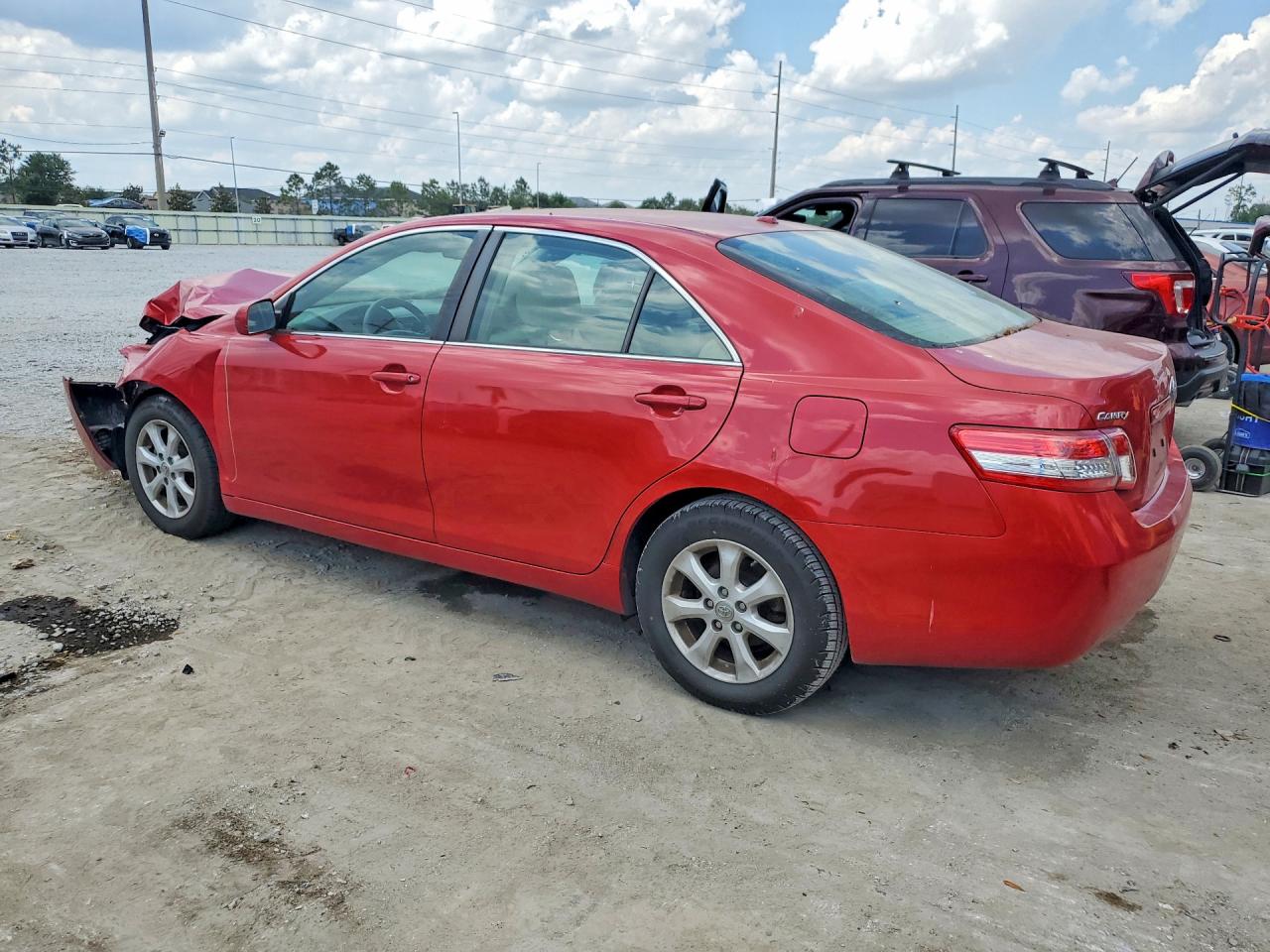 2011 Toyota Camry Le Red vin: 4T1BF3EK9BU609050