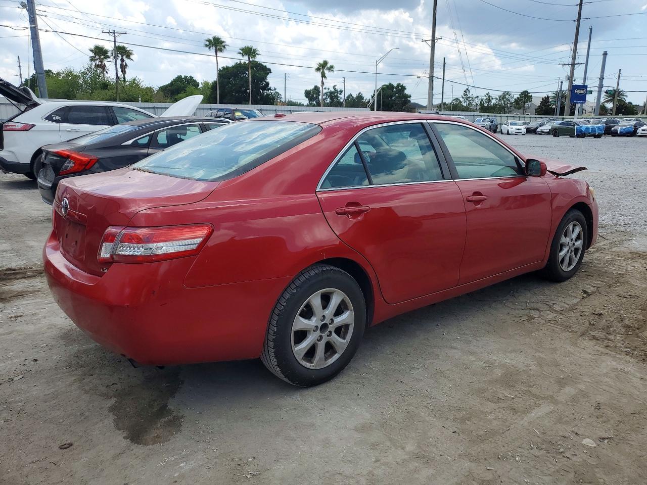 2011 Toyota Camry Le Red vin: 4T1BF3EK9BU609050