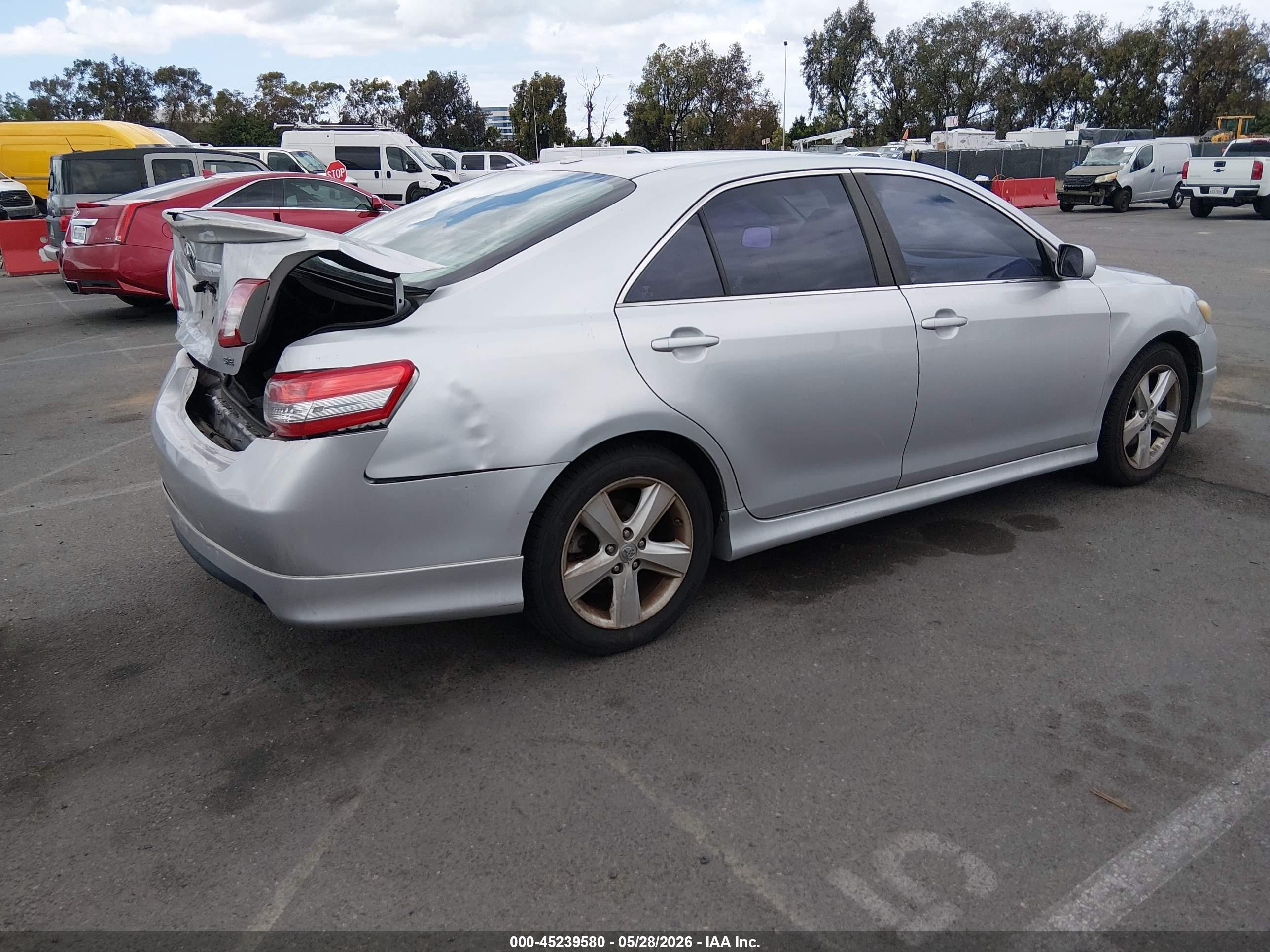 2011 Toyota Camry Se Серебряный vin: 4T1BF3EK9BU609176