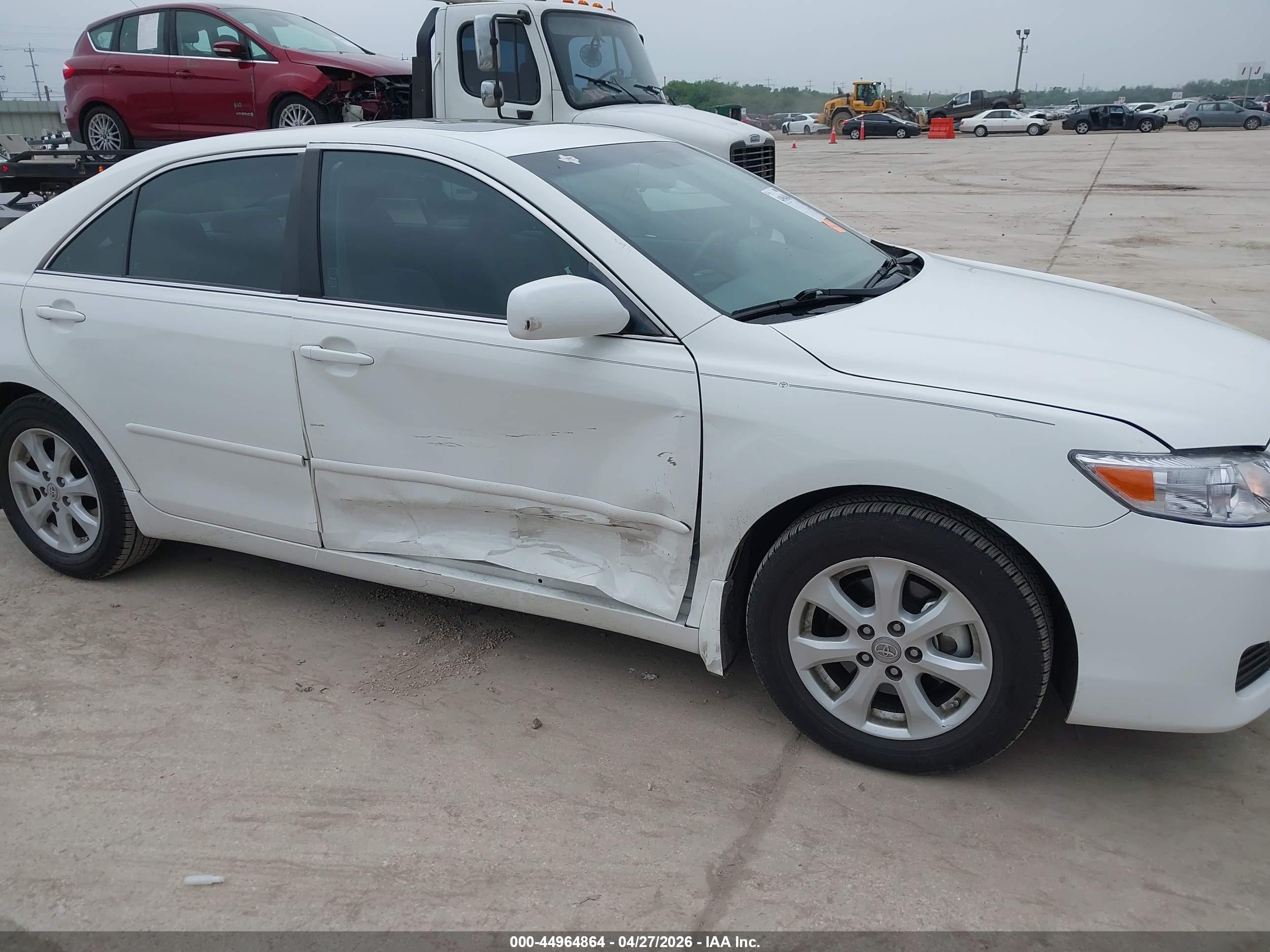 2011 Toyota Camry Le Серебряный vin: 4T1BF3EK9BU620694