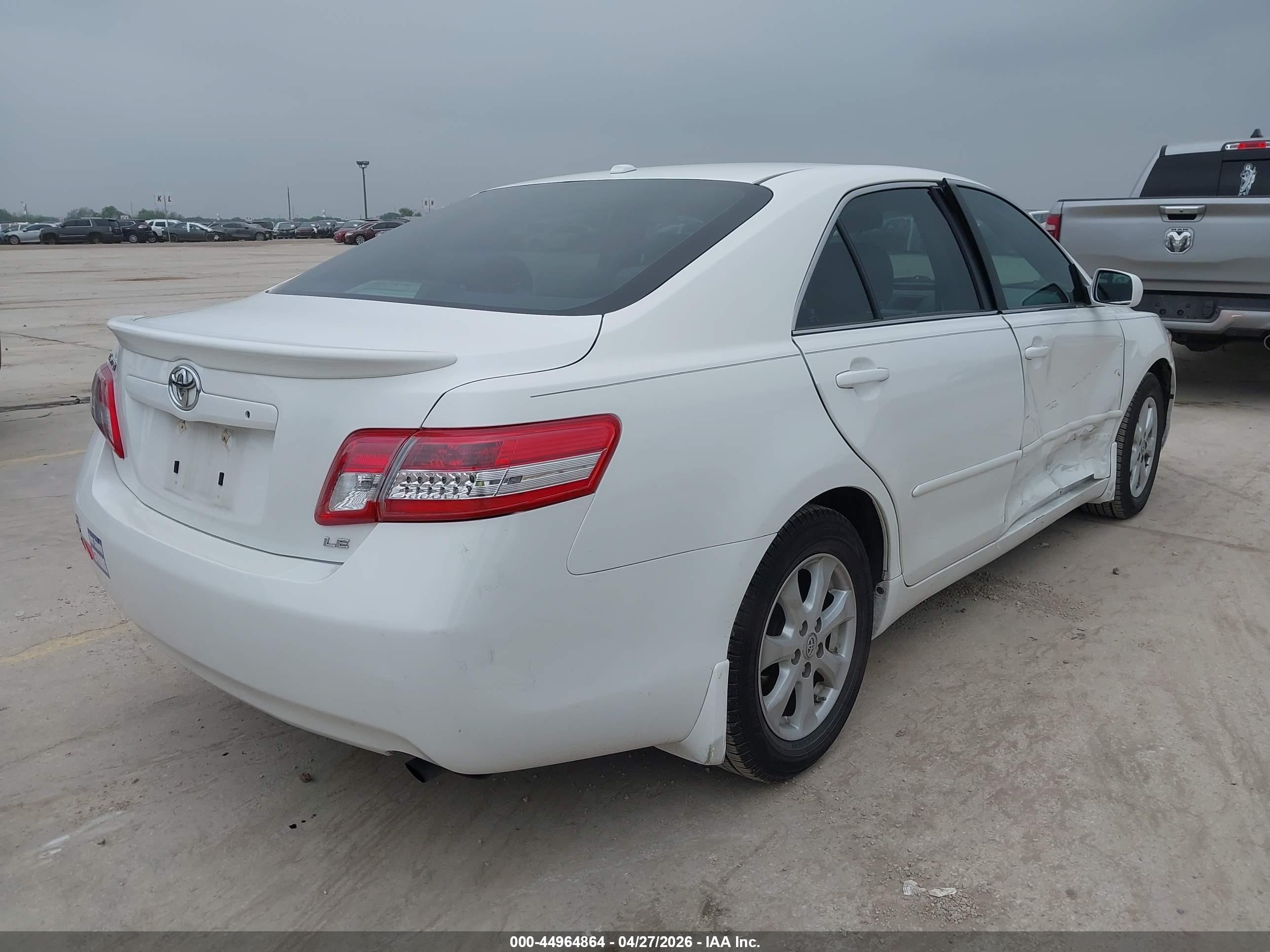 2011 Toyota Camry Le Серебряный vin: 4T1BF3EK9BU620694