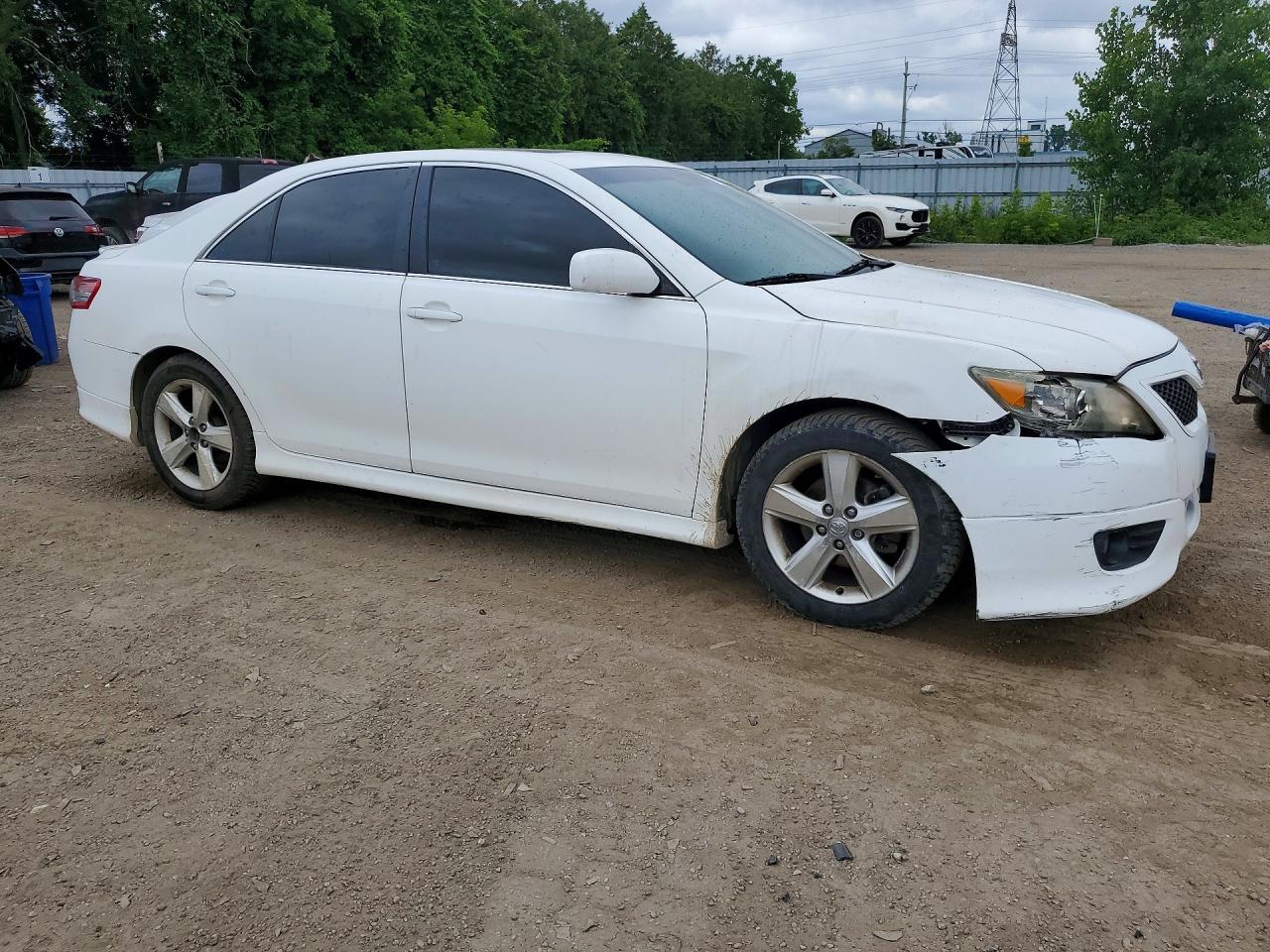 2011 Toyota Camry Base White vin: 4T1BF3EK9BU626267