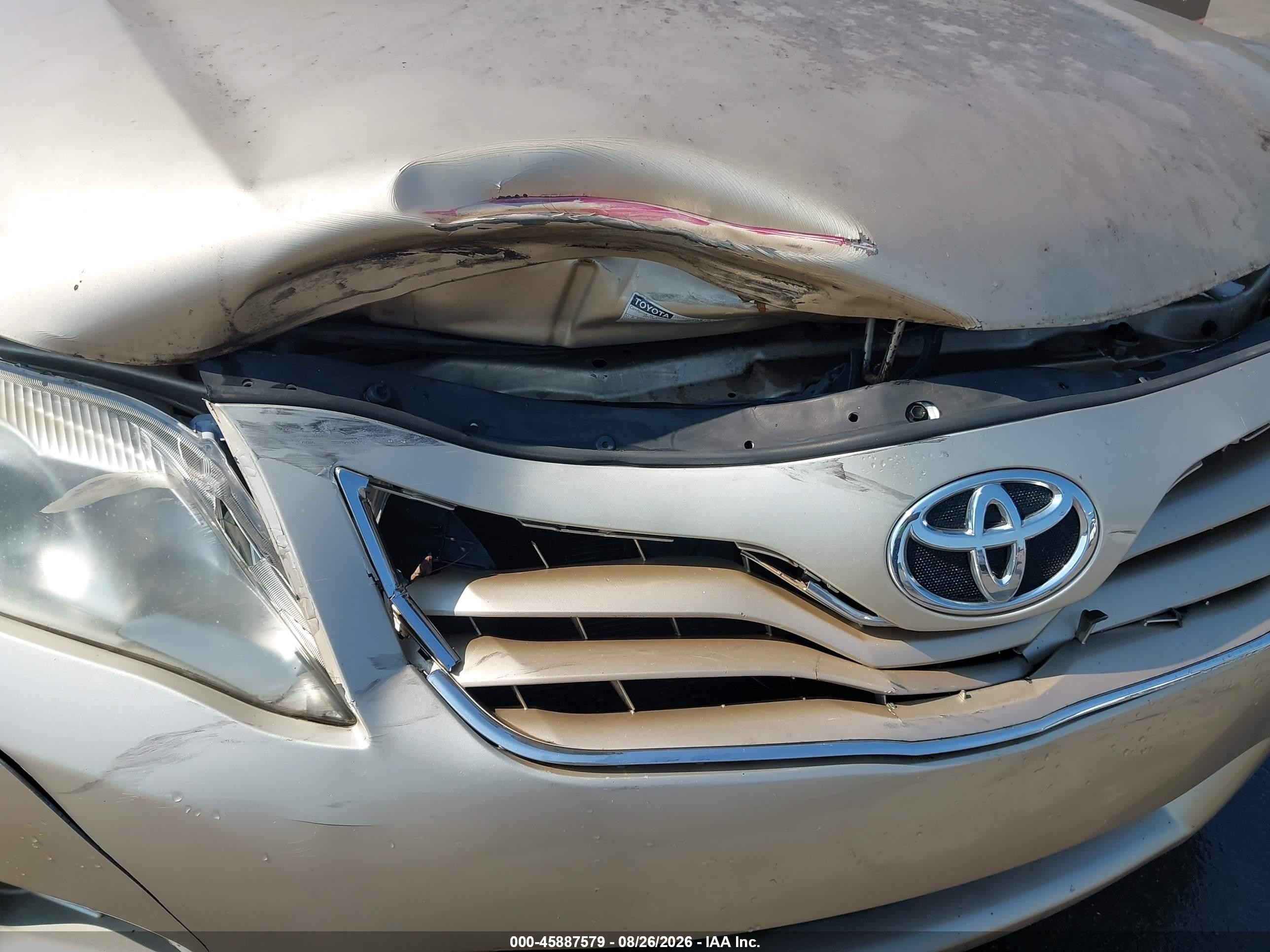 2011 Toyota Camry Le Gold vin: 4T1BF3EK9BU630464