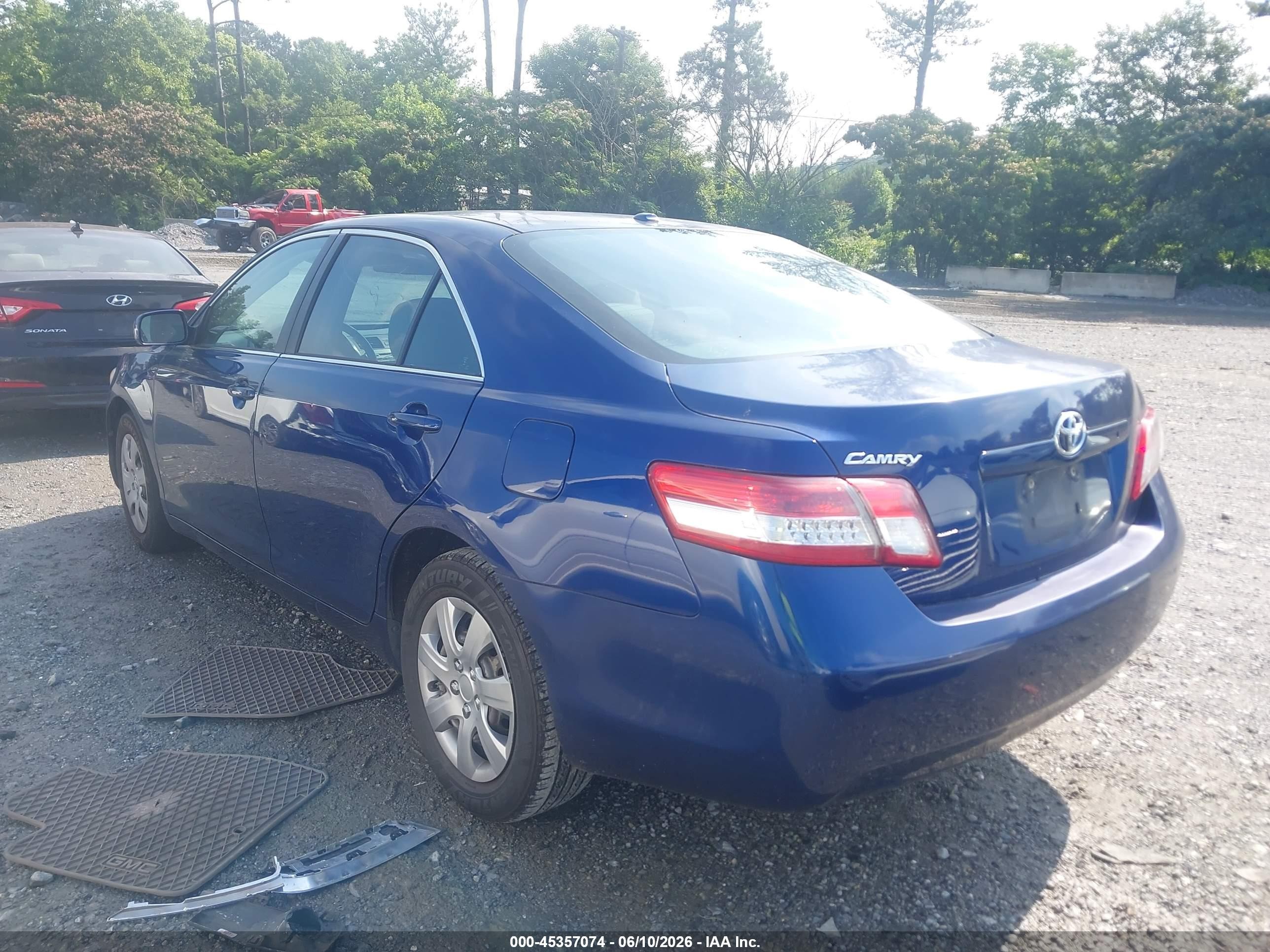 2011 Toyota Camry   Blue vin: 4T1BF3EK9BU644333