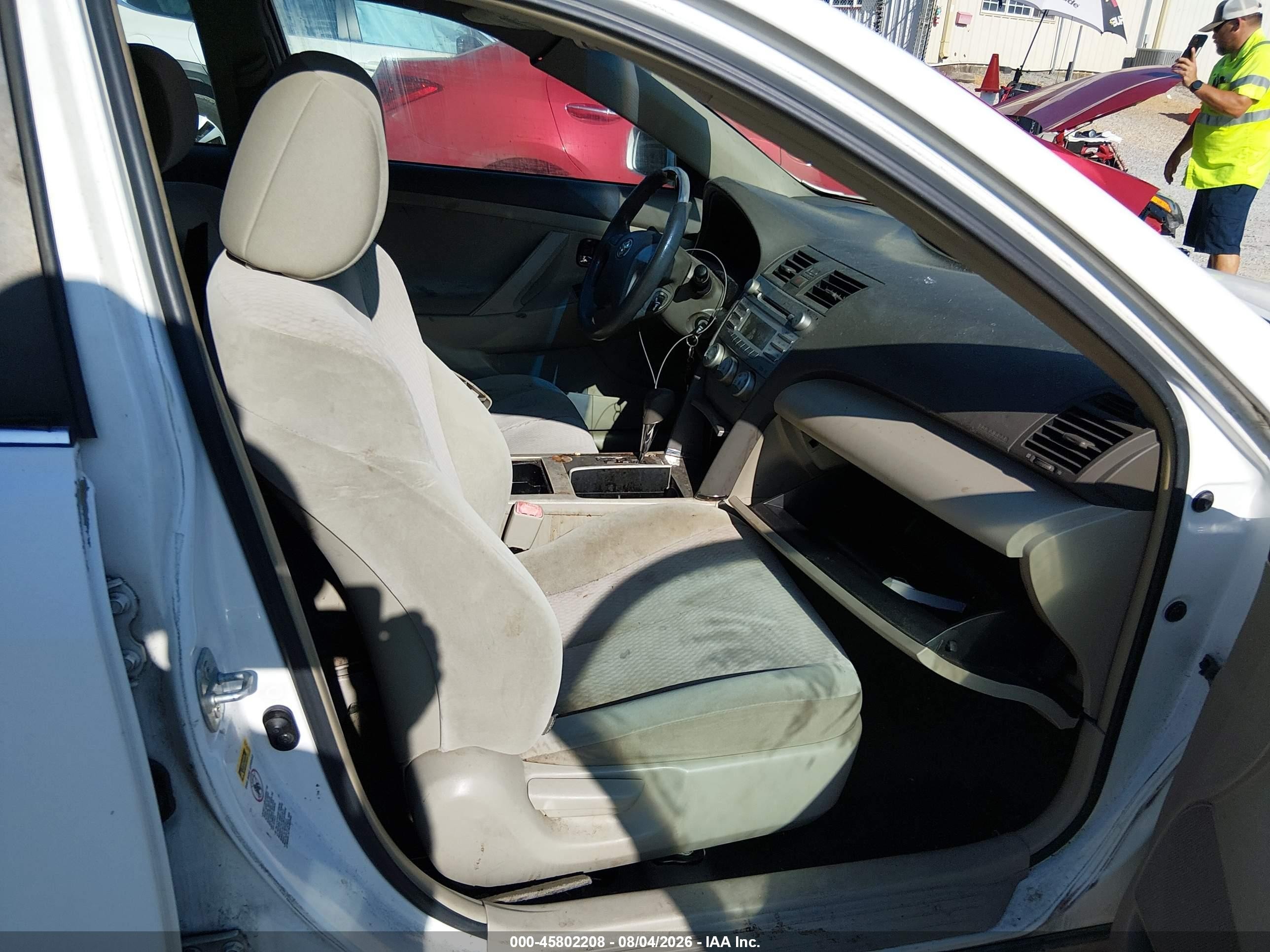 2011 Toyota Camry Le White vin: 4T1BF3EK9BU656790