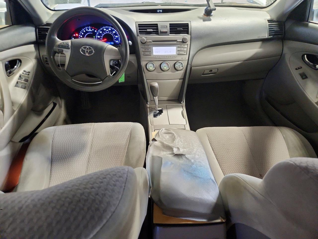 2011 Toyota Camry Le Серебряный vin: 4T1BF3EK9BU662704