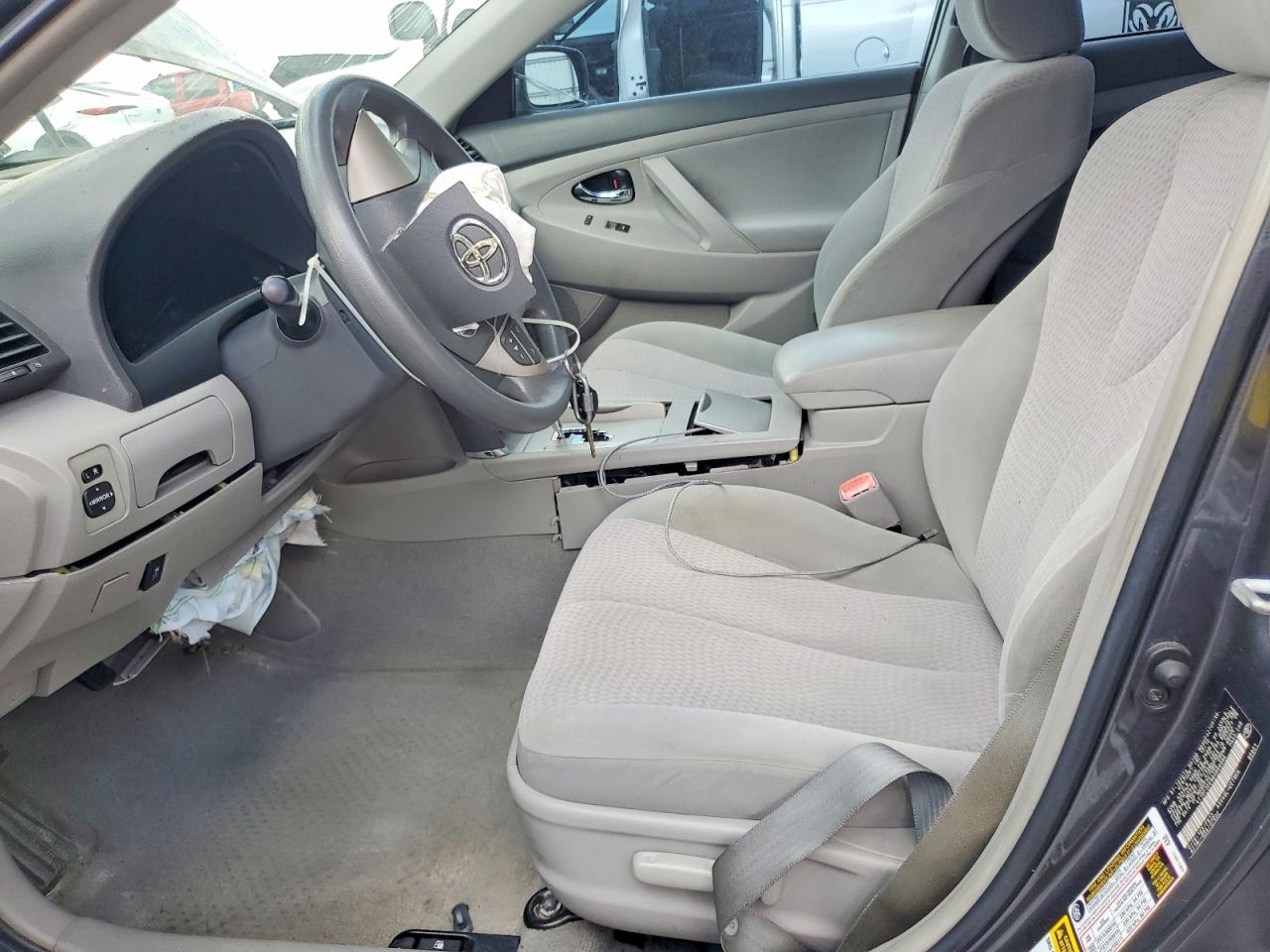 2011 Toyota Camry Le Gray vin: 4T1BF3EK9BU668986