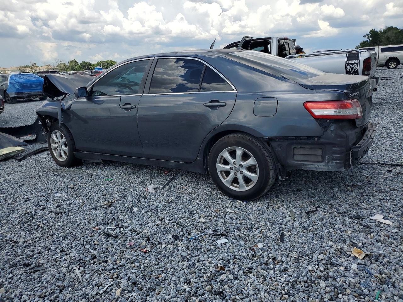 2011 Toyota Camry Le Gray vin: 4T1BF3EK9BU668986