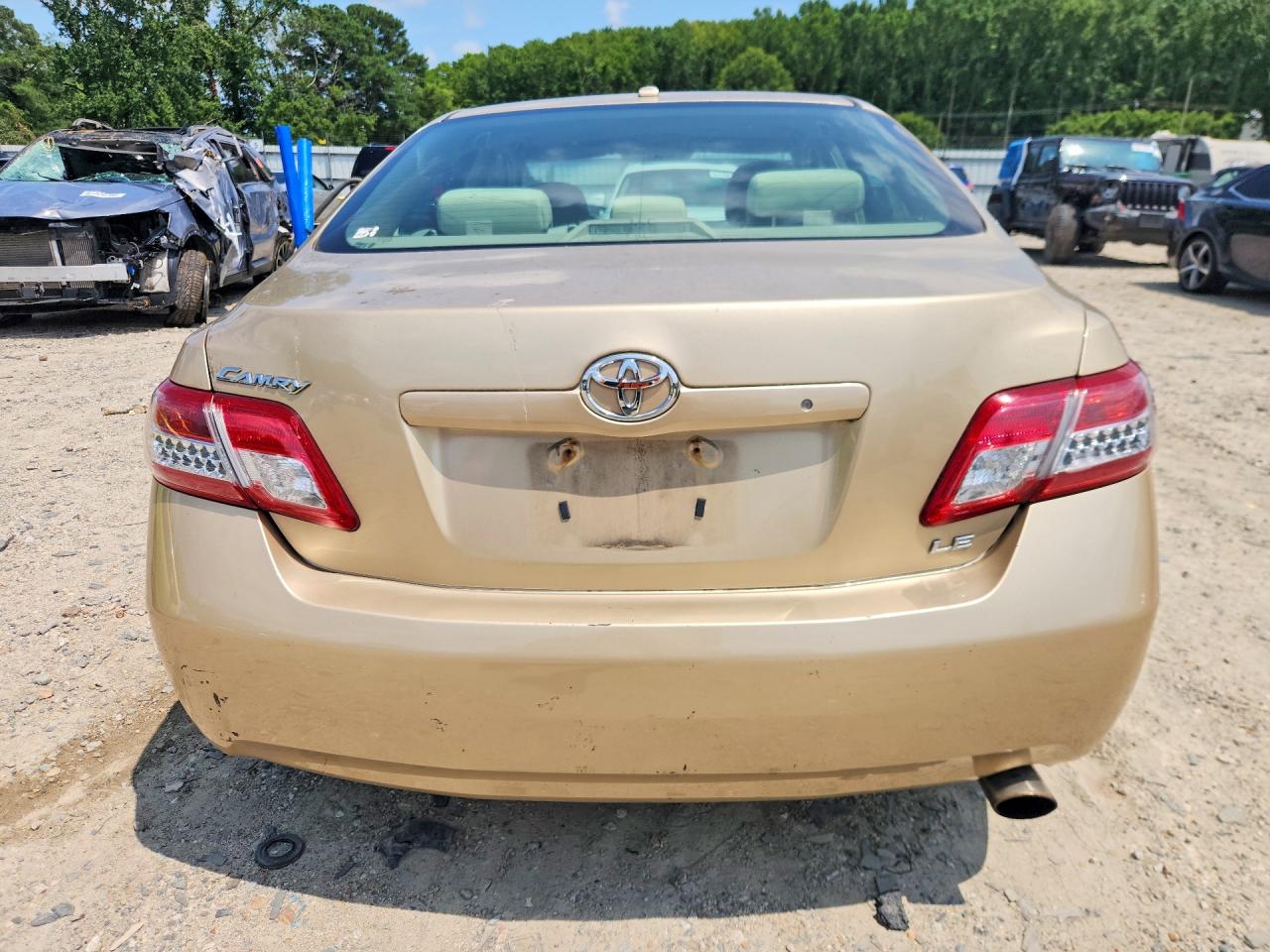 2011 Toyota Camry Le Золотой vin: 4T1BF3EK9BU674500