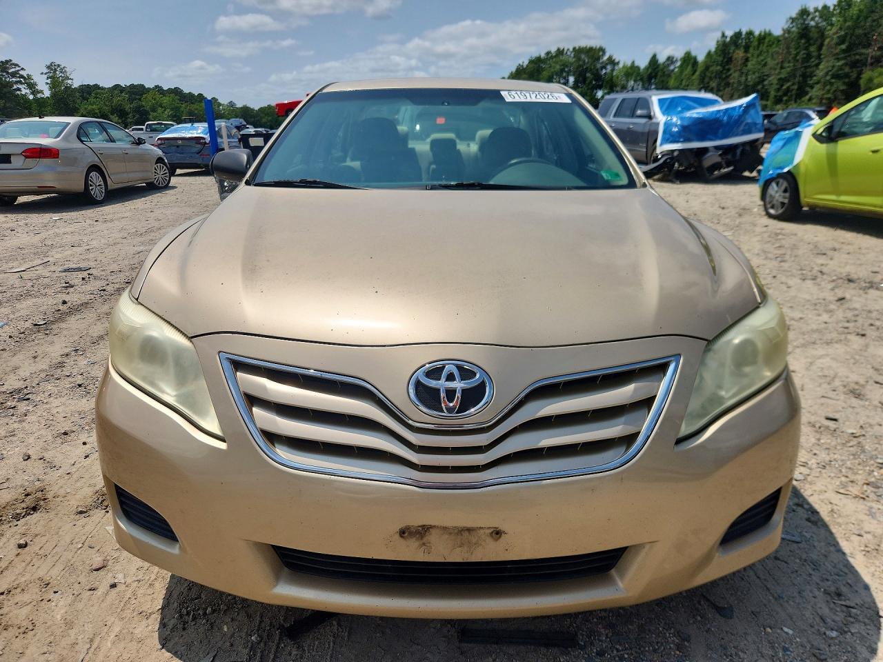 2011 Toyota Camry Le Золотой vin: 4T1BF3EK9BU674500