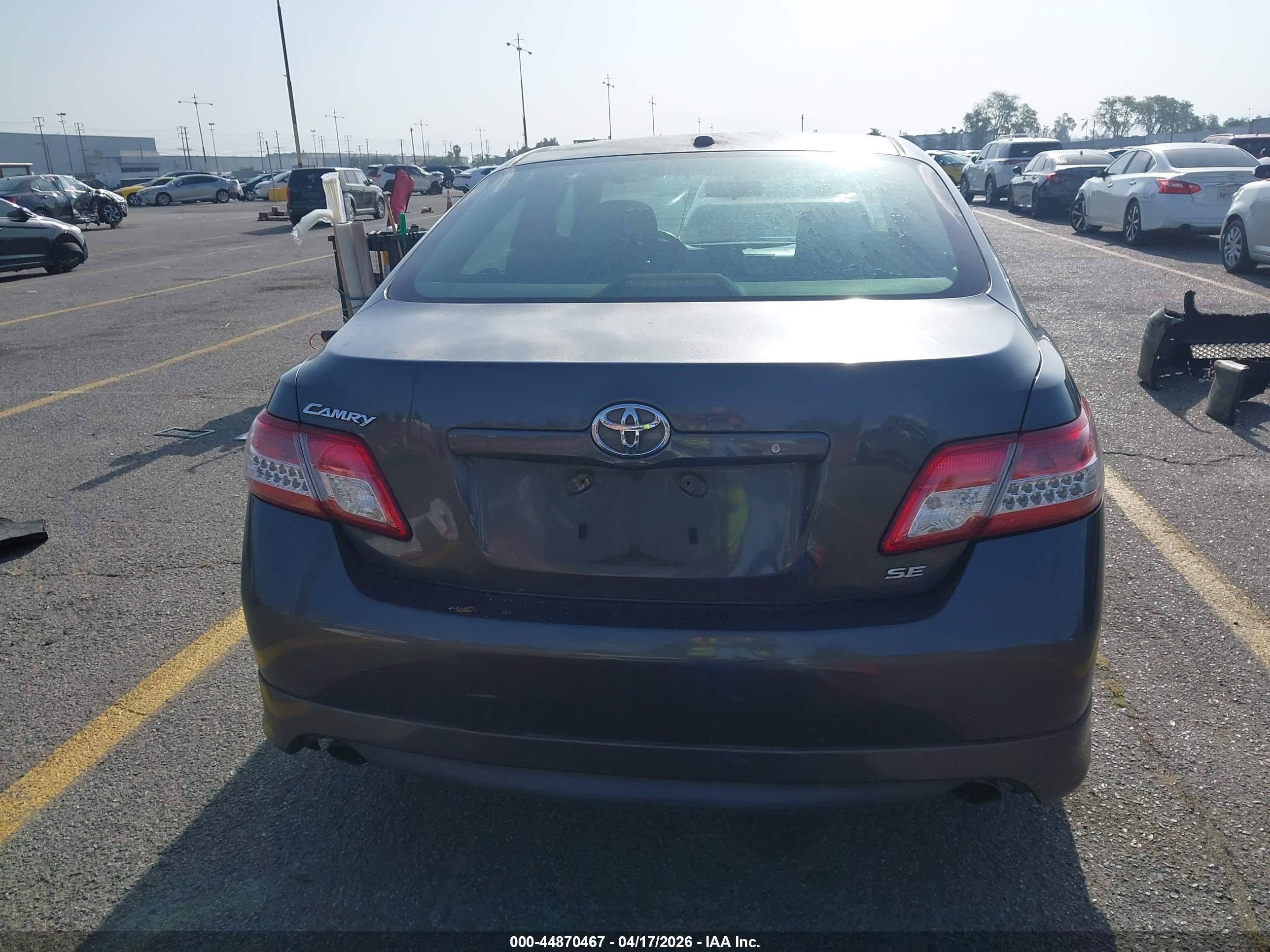 2011 Toyota Camry Se Gray vin: 4T1BF3EK9BU678692