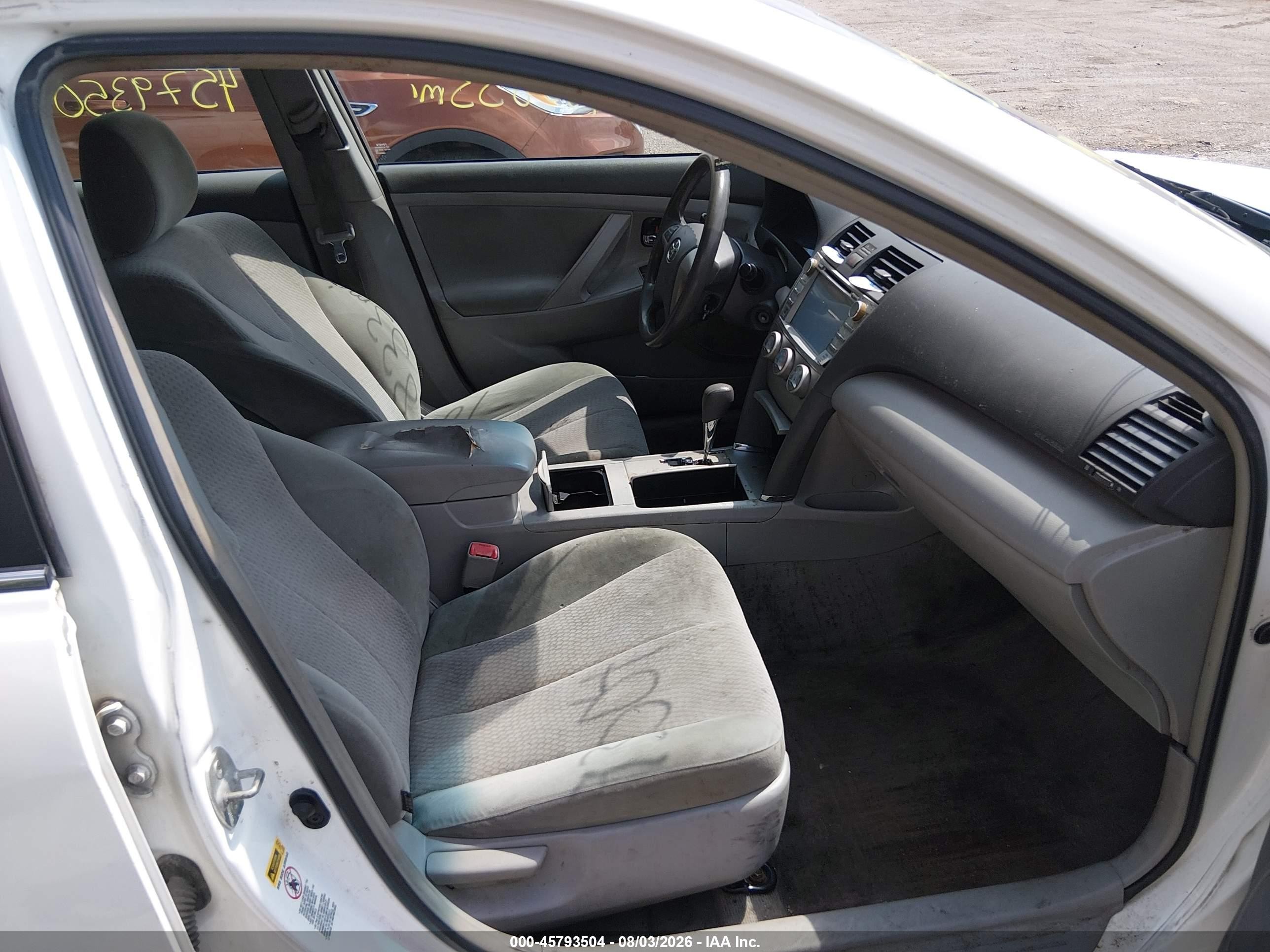 2011 Toyota Camry Le White vin: 4T1BF3EK9BU685173