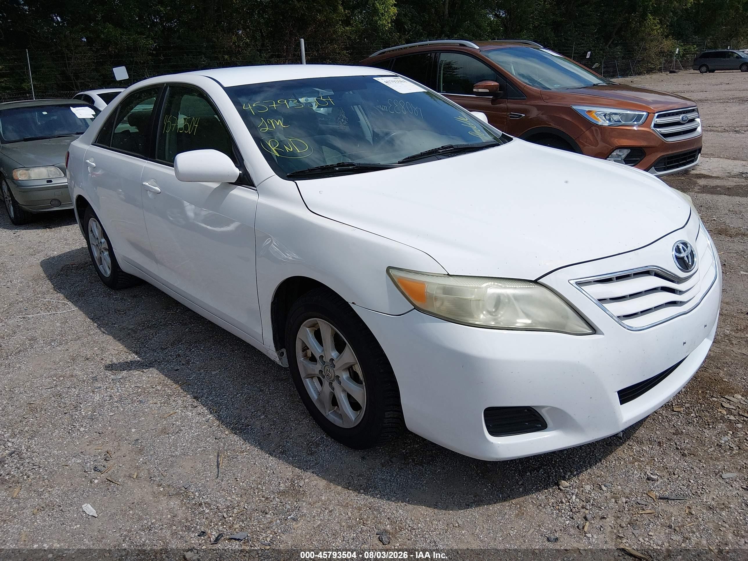 2011 Toyota Camry Le White vin: 4T1BF3EK9BU685173