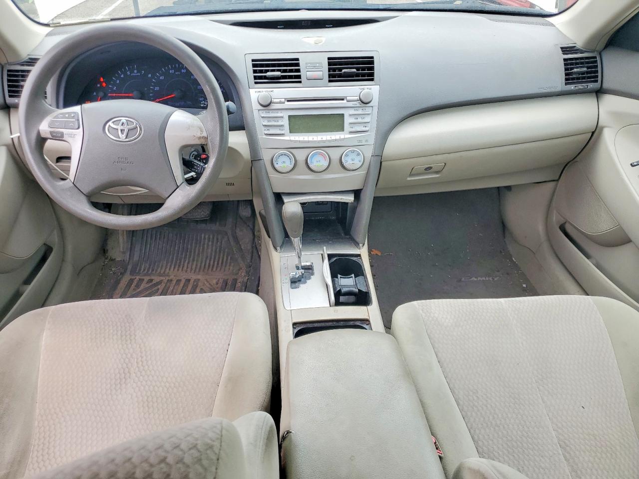 2011 Toyota Camry Le Gold vin: 4T1BF3EK9BU722187