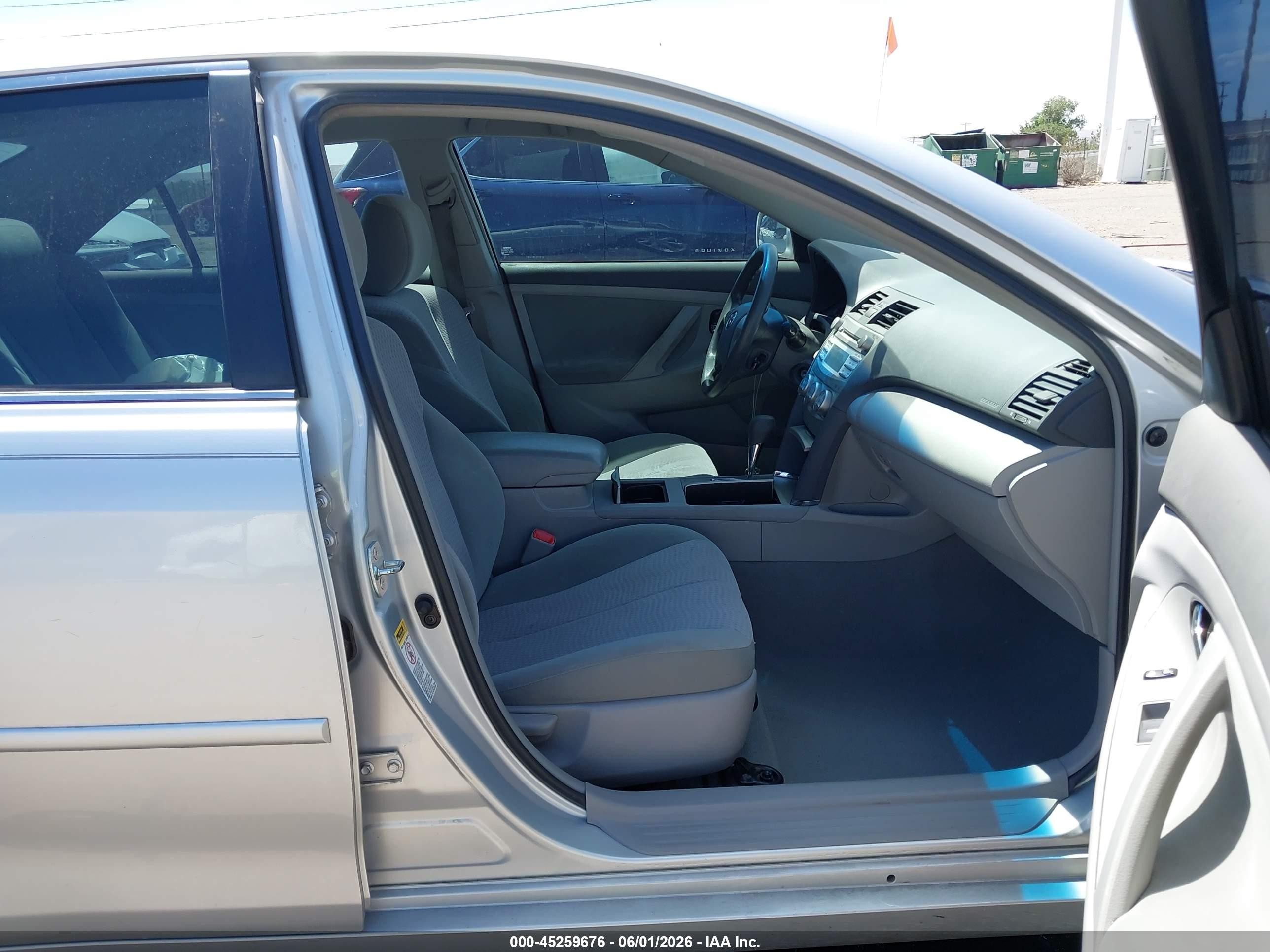 2011 Toyota Camry Le Silver vin: 4T1BF3EK9BU740303