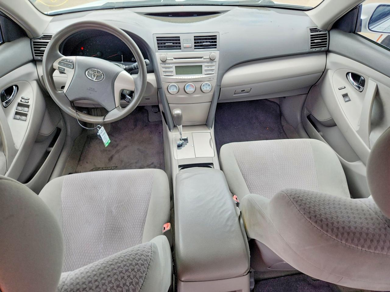 2011 Toyota Camry Le Белый vin: 4T1BF3EK9BU742620