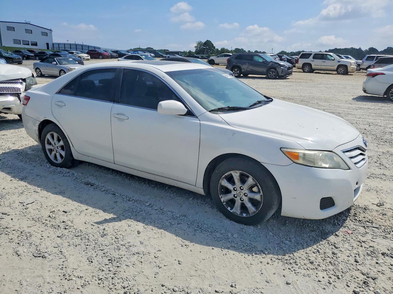 2011 Toyota Camry Le White vin: 4T1BF3EK9BU748269