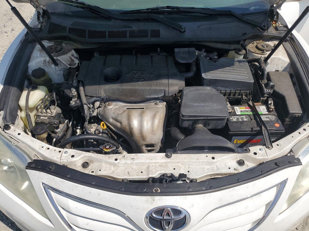 2011 Toyota Camry Le White vin: 4T1BF3EK9BU748269
