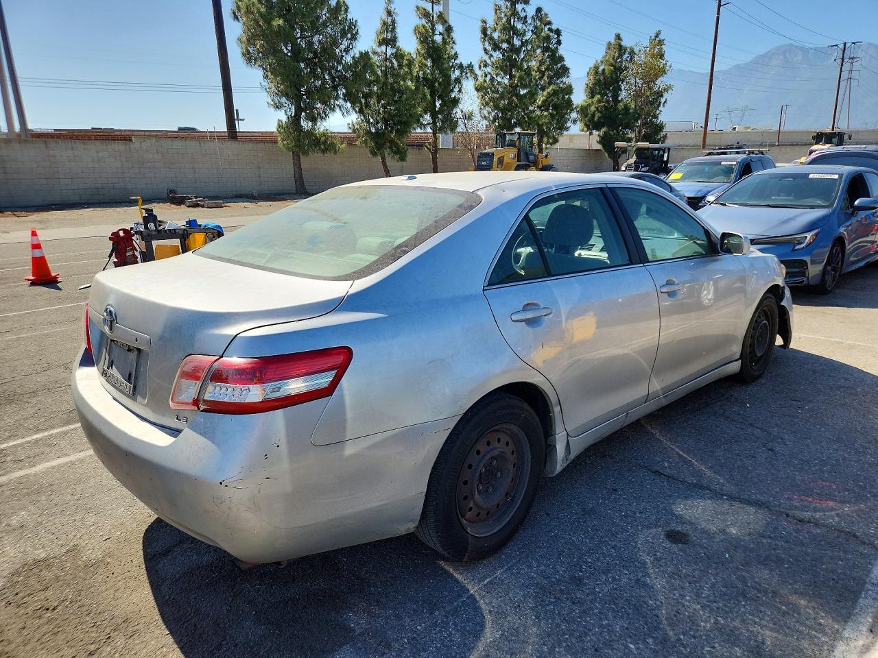 2011 Toyota Camry Le Silver vin: 4T1BF3EK9BU768960