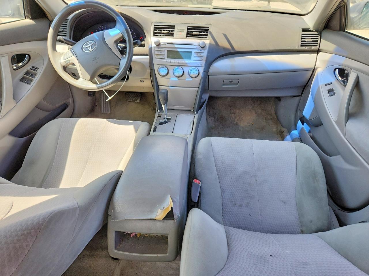 2010 Toyota Camry Le Gray vin: 4T1BF3EKXAU006963