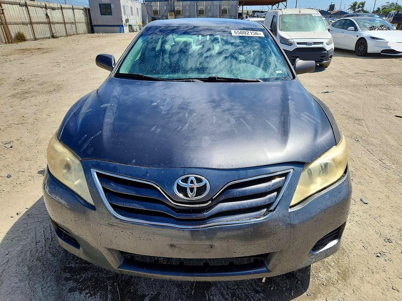 2010 Toyota Camry Le Gray vin: 4T1BF3EKXAU006963
