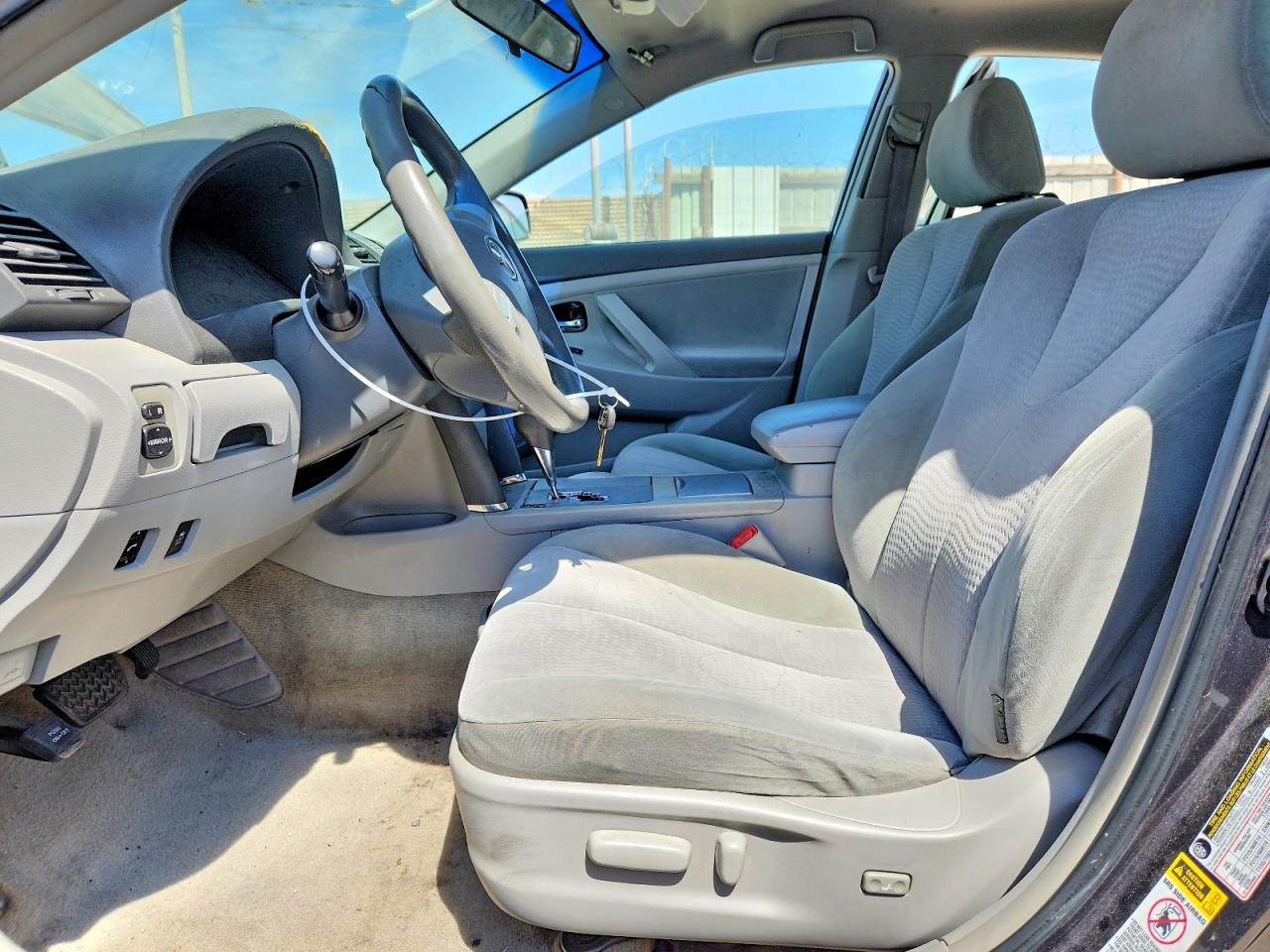 2010 Toyota Camry Le Gray vin: 4T1BF3EKXAU006963