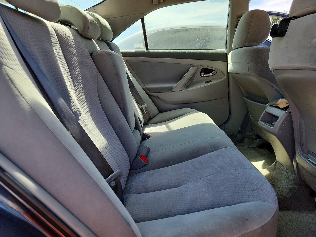 2010 Toyota Camry Le Gray vin: 4T1BF3EKXAU006963