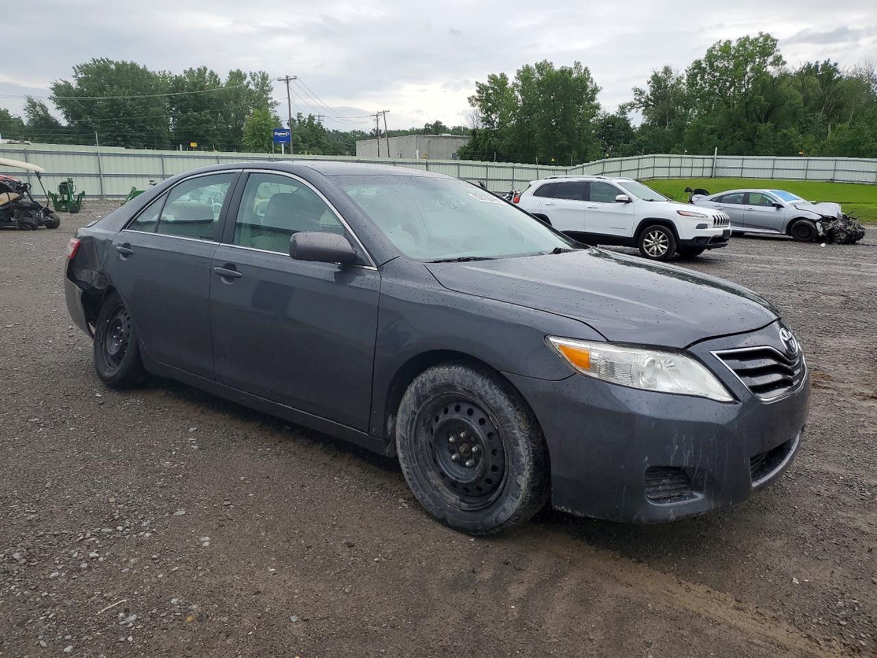 2010 Toyota Camry Le Gray vin: 4T1BF3EKXAU008762