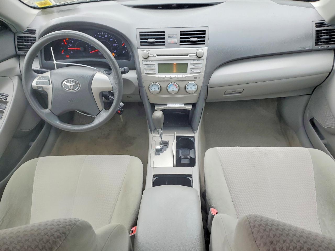 2010 Toyota Camry Le Gray vin: 4T1BF3EKXAU008762