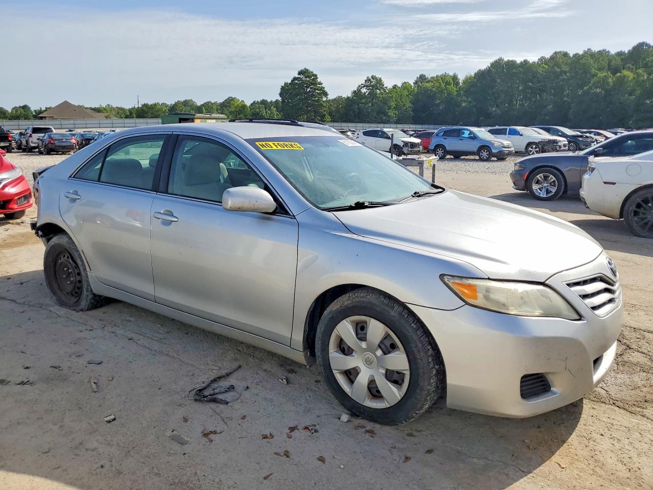 2010 Toyota Camry Le Серебряный vin: 4T1BF3EKXAU009510