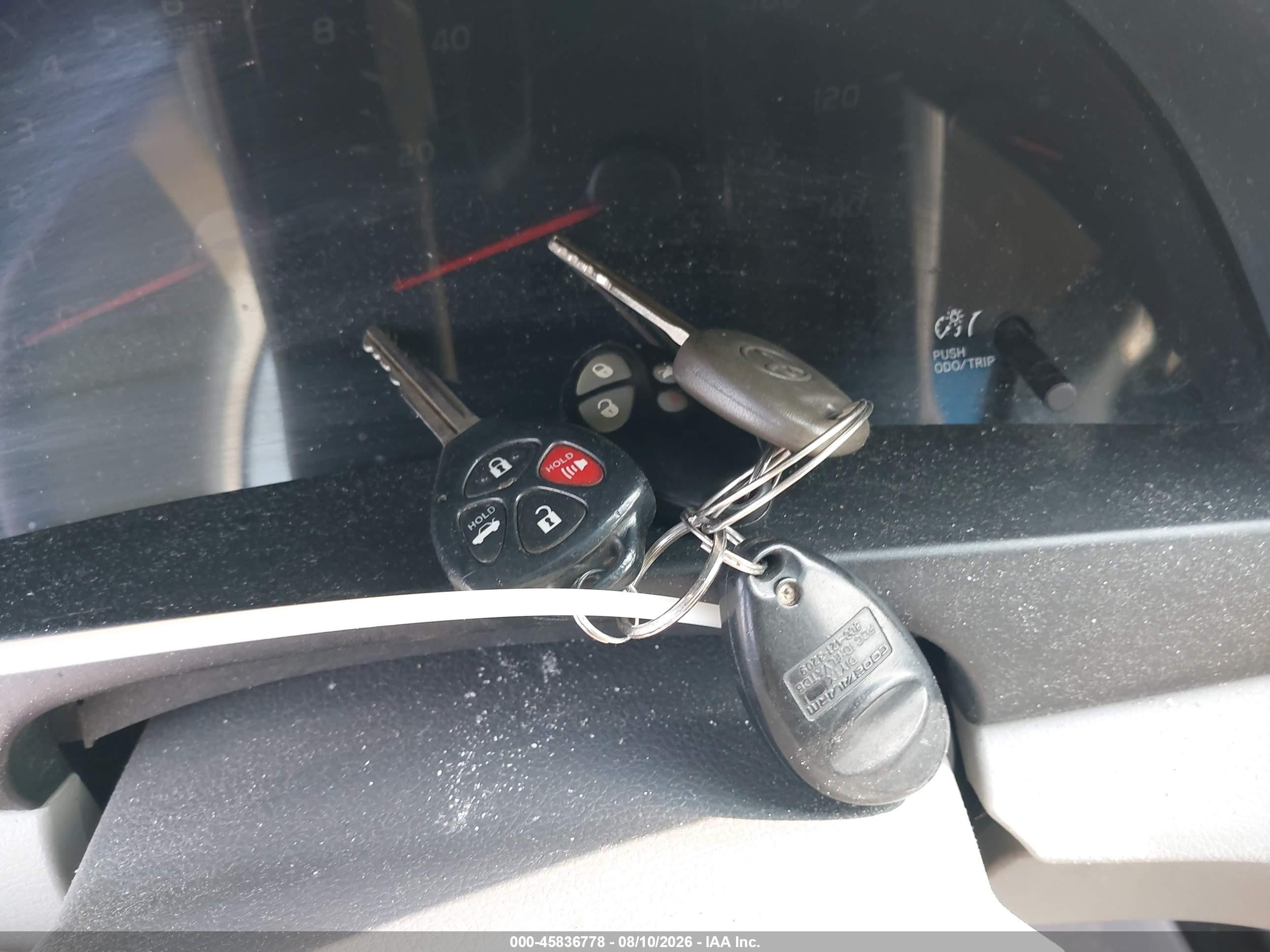 2010 Toyota Camry Le Gray vin: 4T1BF3EKXAU019647