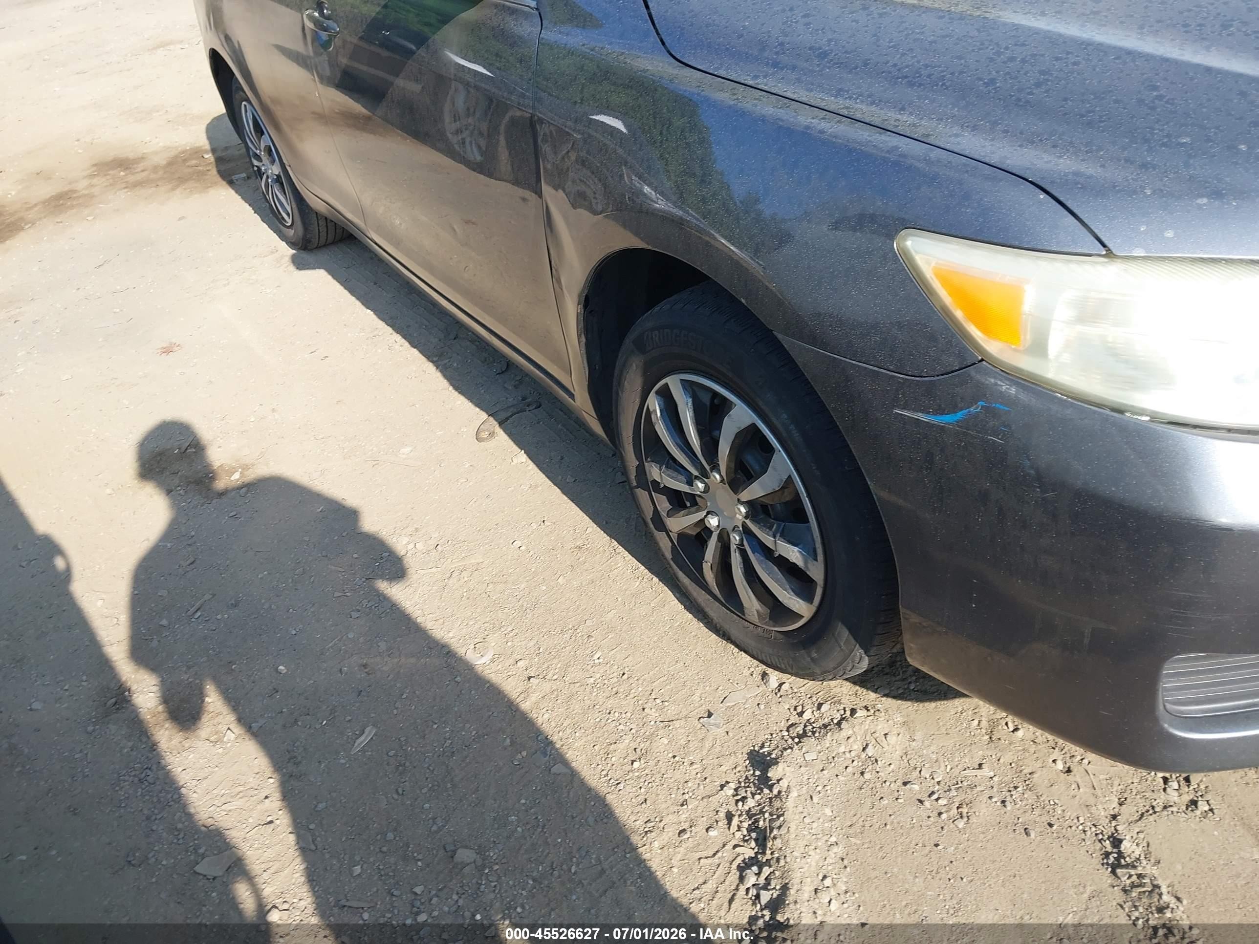 2010 Toyota Camry Le Gray vin: 4T1BF3EKXAU028848