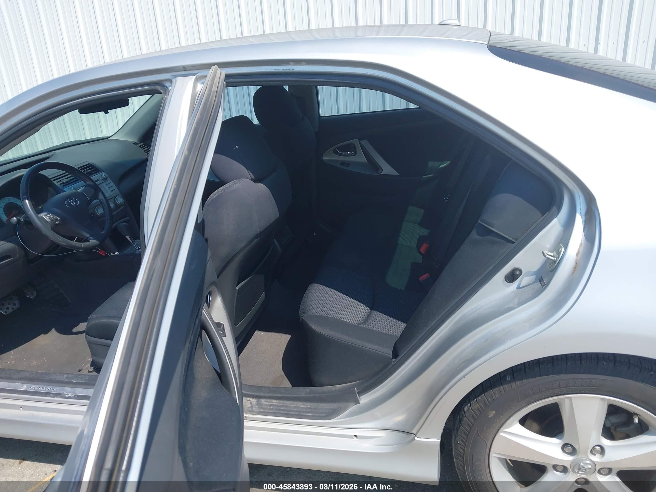 2010 Toyota Camry Se Silver vin: 4T1BF3EKXAU038795
