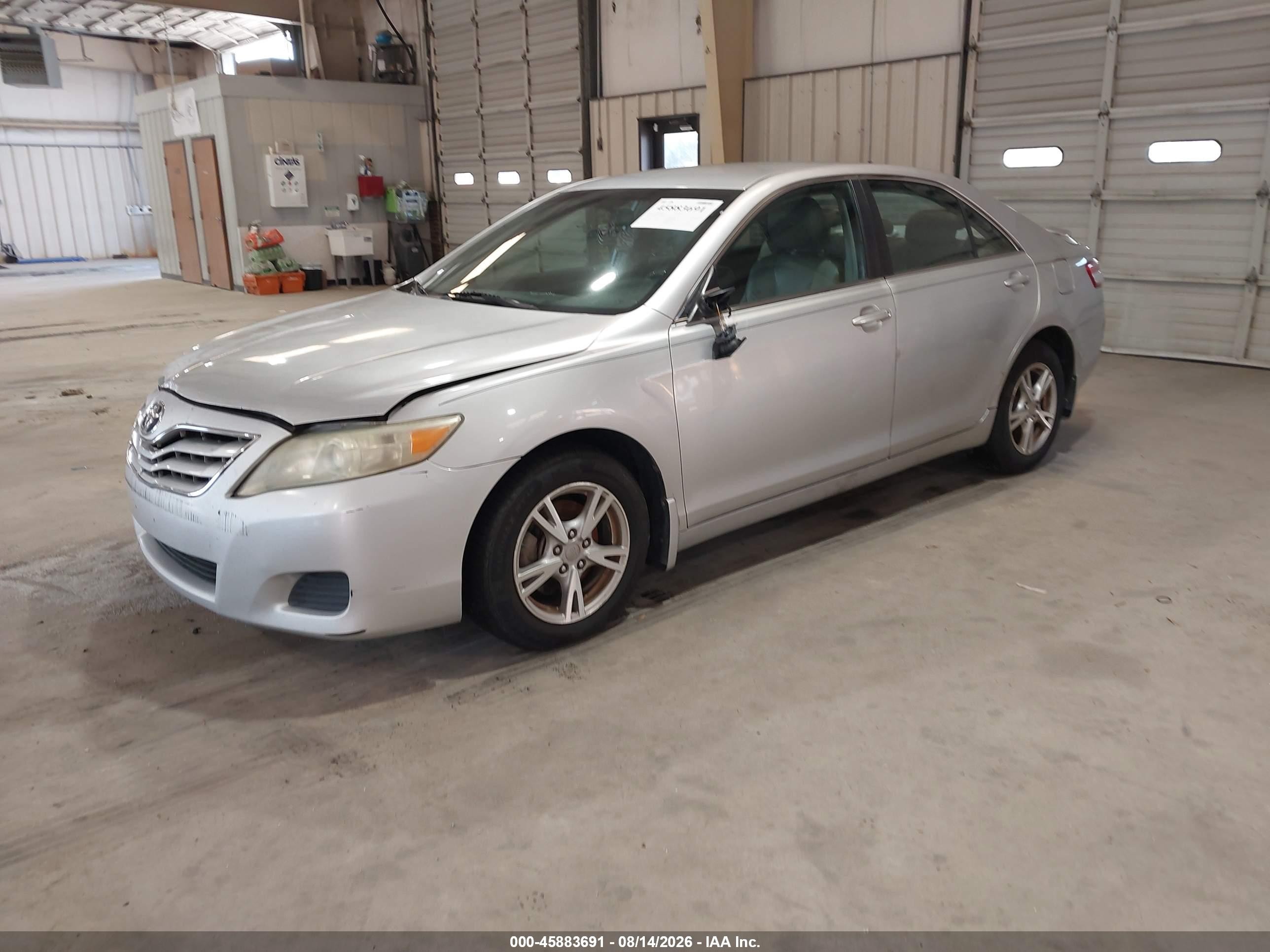2010 Toyota Camry Le Silver vin: 4T1BF3EKXAU047951