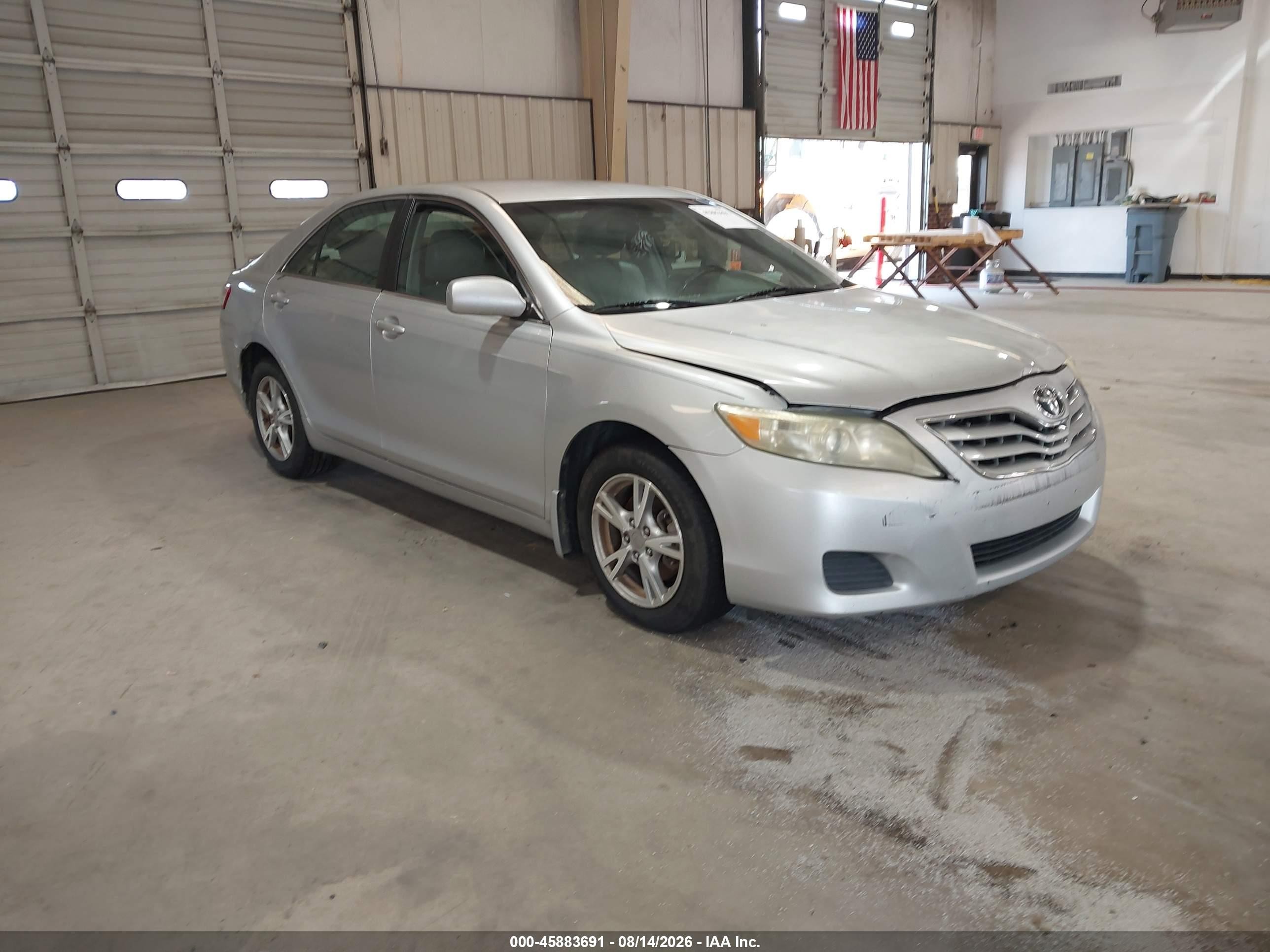 2010 Toyota Camry Le Silver vin: 4T1BF3EKXAU047951