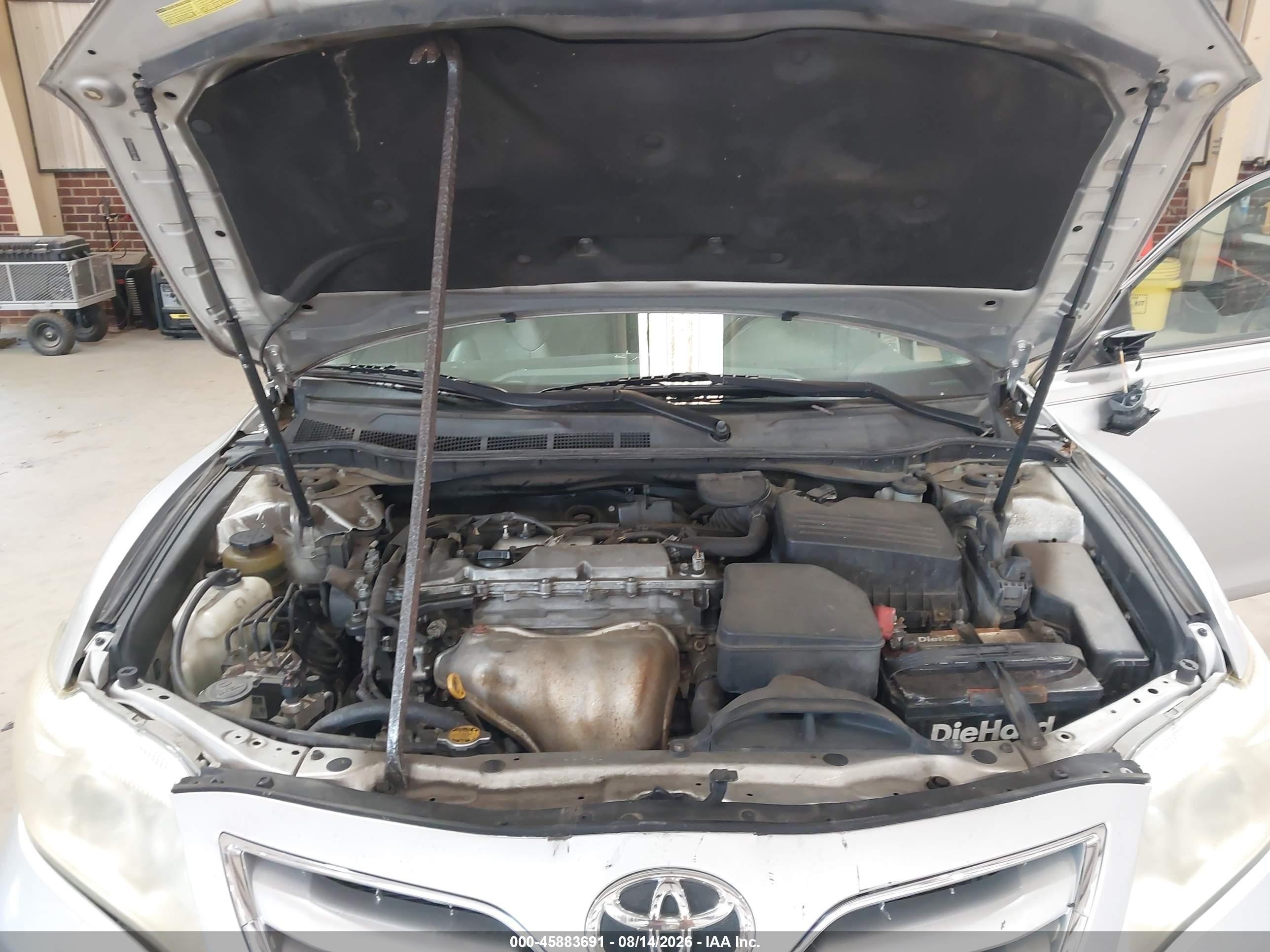 2010 Toyota Camry Le Silver vin: 4T1BF3EKXAU047951