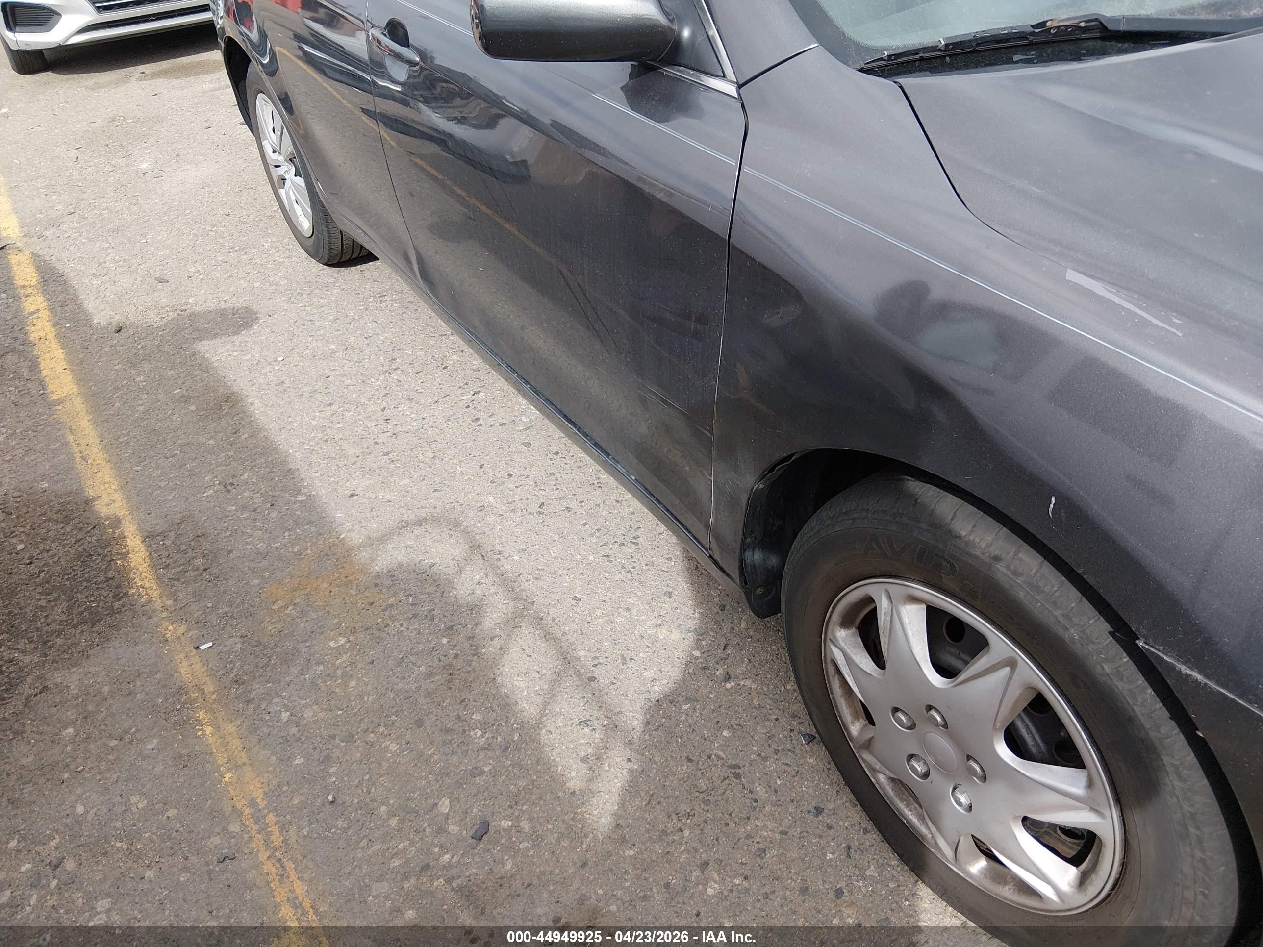 2010 Toyota Camry Le Gray vin: 4T1BF3EKXAU049540
