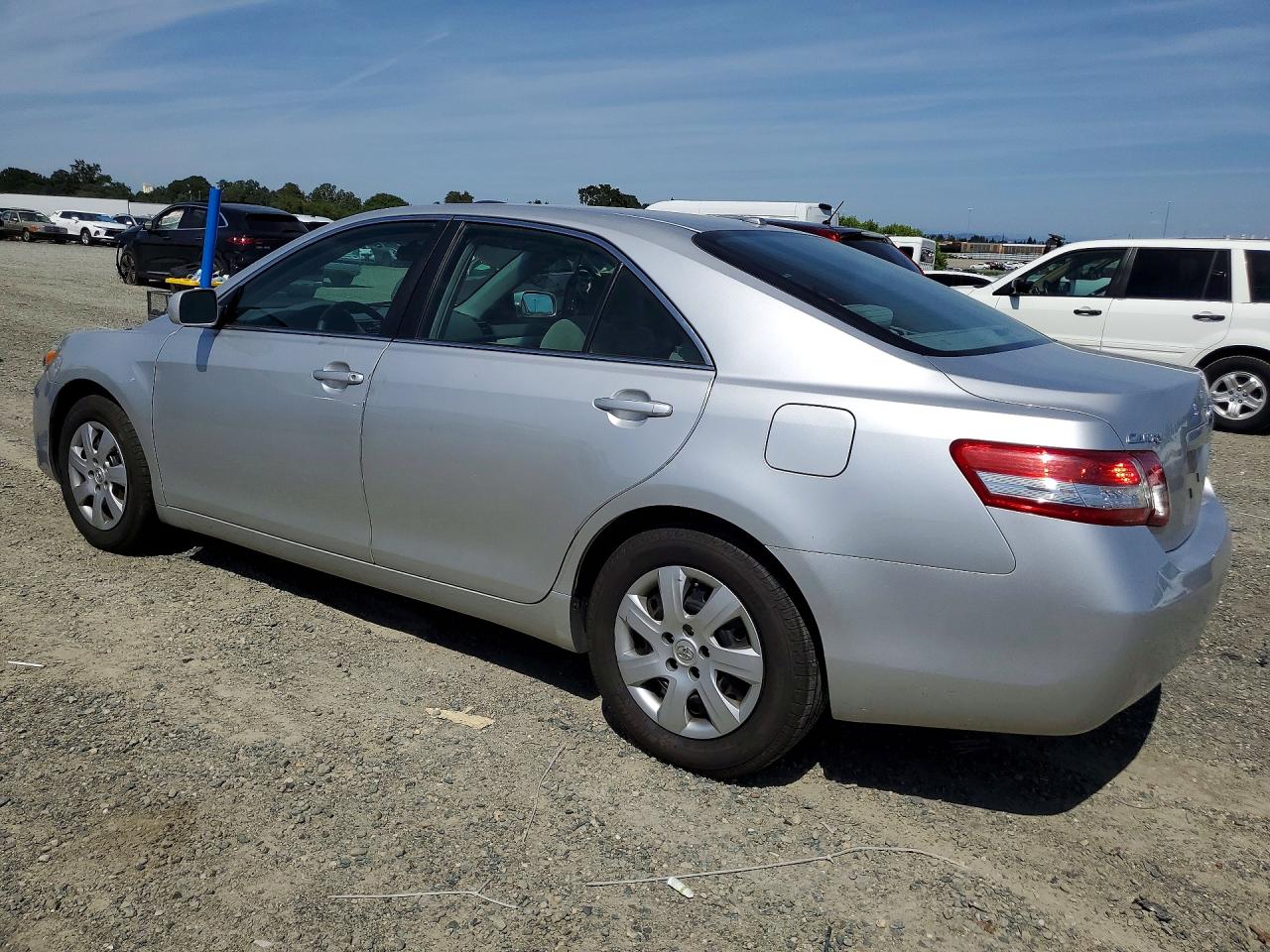 2010 Toyota Camry Le Silver vin: 4T1BF3EKXAU053216