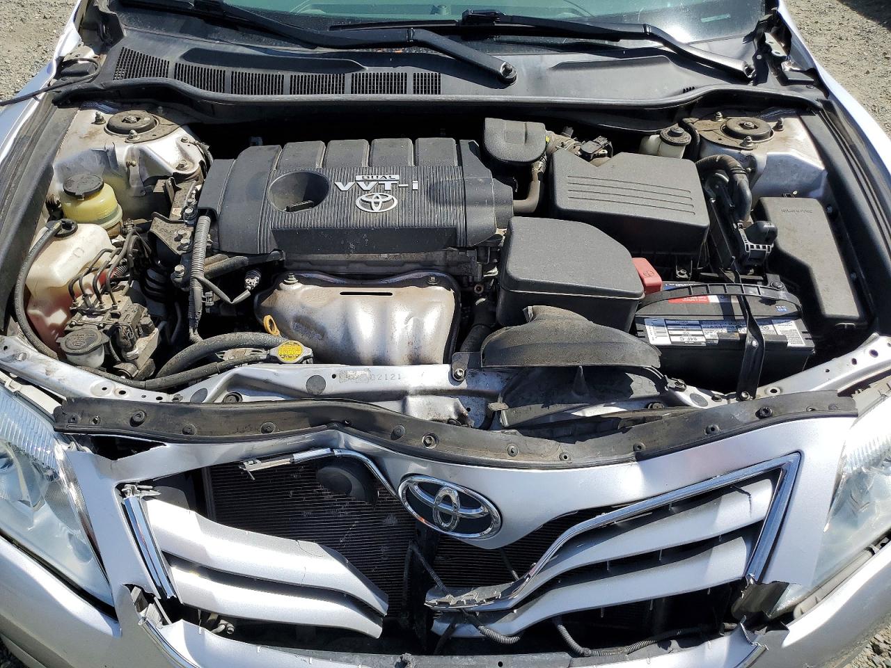 2010 Toyota Camry Le Silver vin: 4T1BF3EKXAU053216