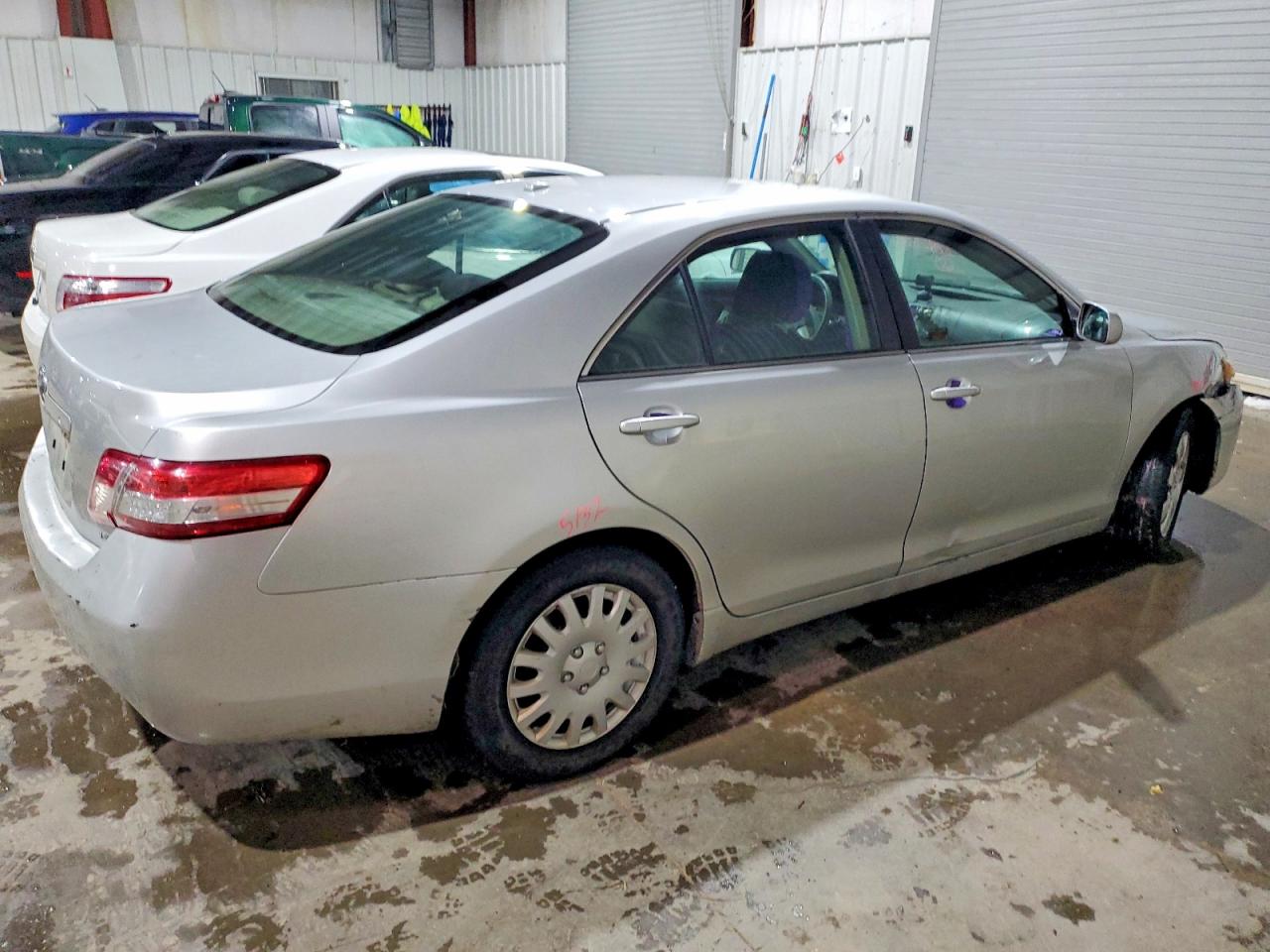 2010 Toyota Camry Silver vin: 4T1BF3EKXAU059260