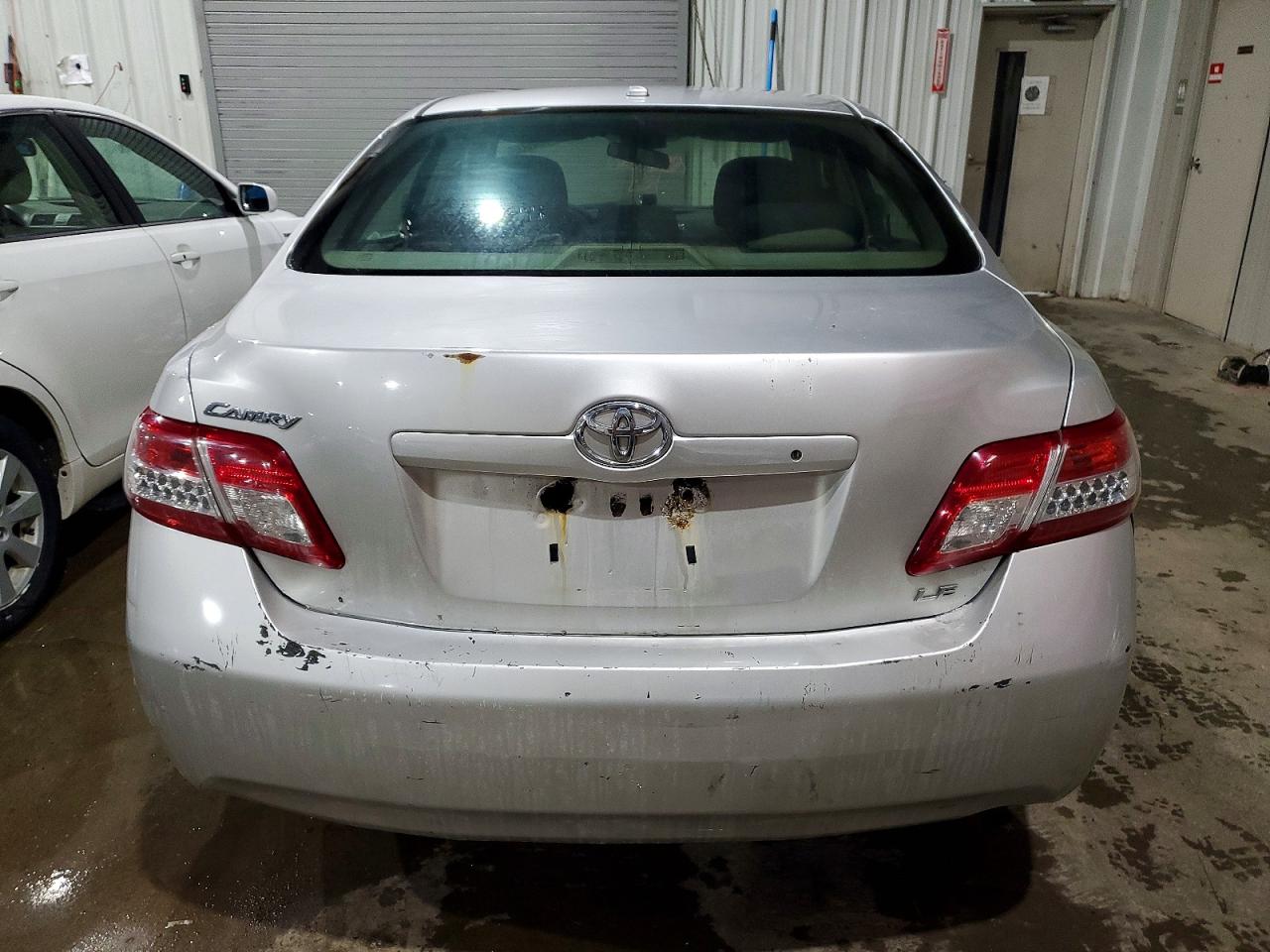 2010 Toyota Camry Silver vin: 4T1BF3EKXAU059260