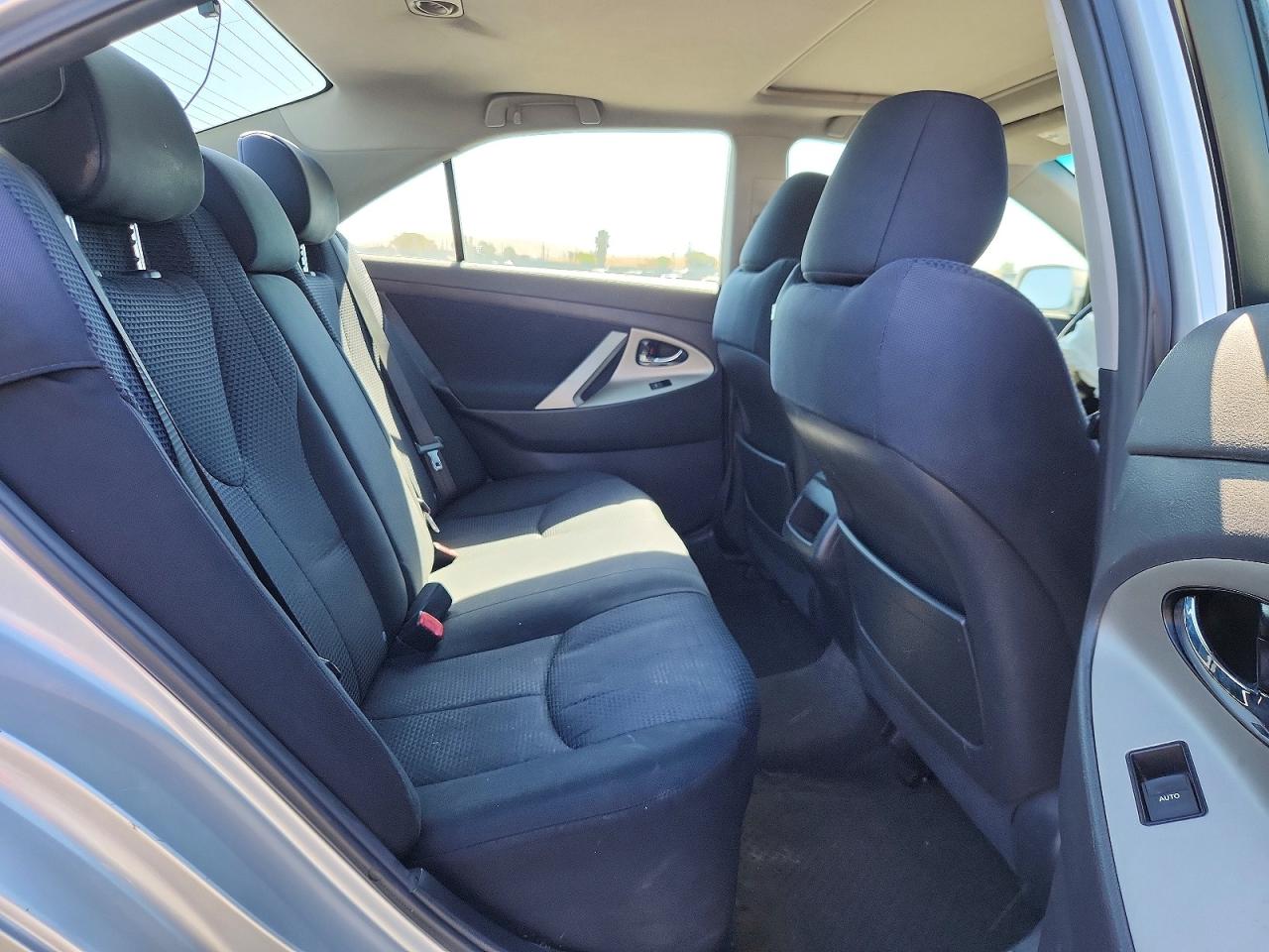 2010 Toyota Camry Se Silver vin: 4T1BF3EKXAU062224