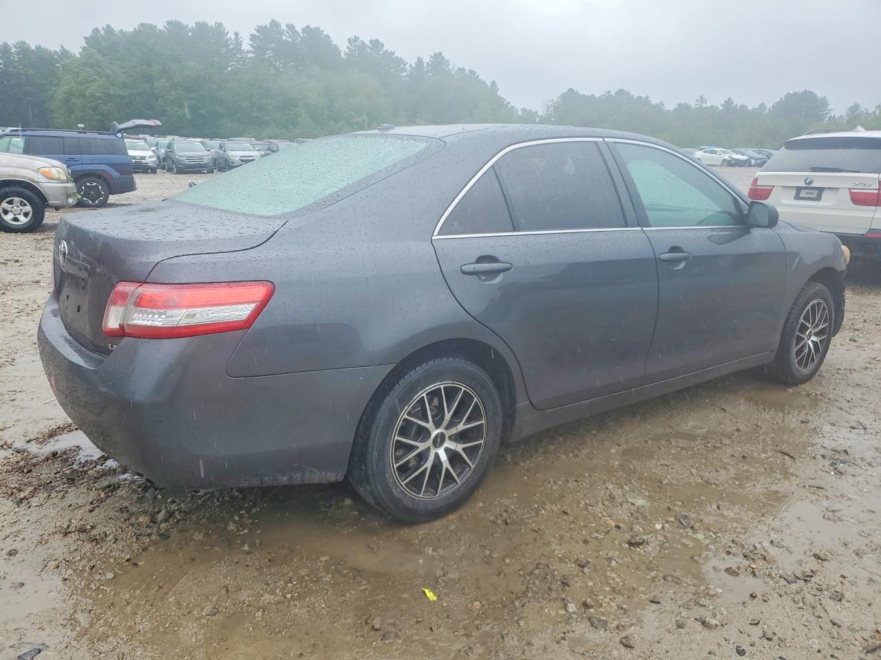 2010 Toyota Camry Le Gray vin: 4T1BF3EKXAU062269
