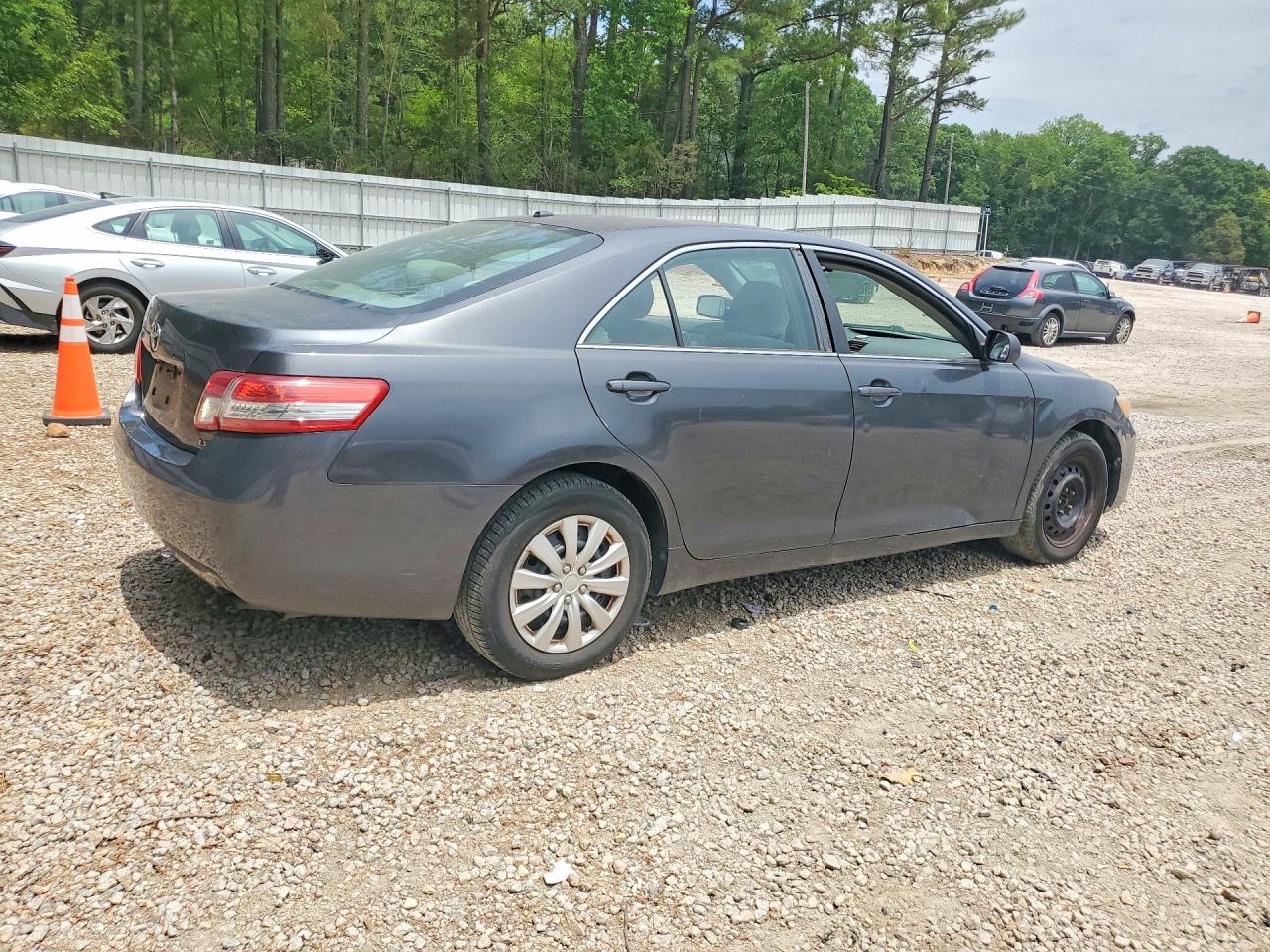 2010 Toyota Camry Le Gray vin: 4T1BF3EKXAU077774