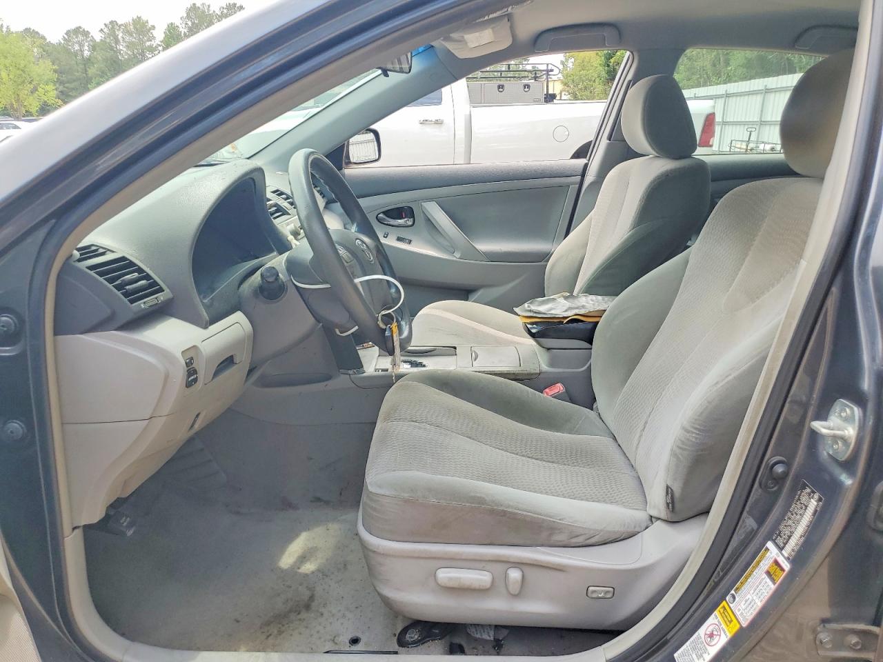 2010 Toyota Camry Le Gray vin: 4T1BF3EKXAU077774