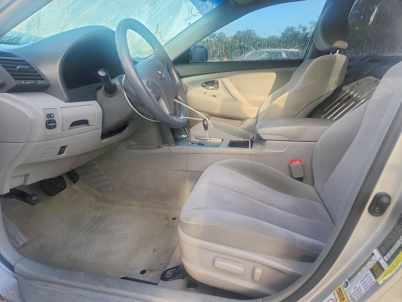 2010 Toyota Camry Le Silver vin: 4T1BF3EKXAU087821