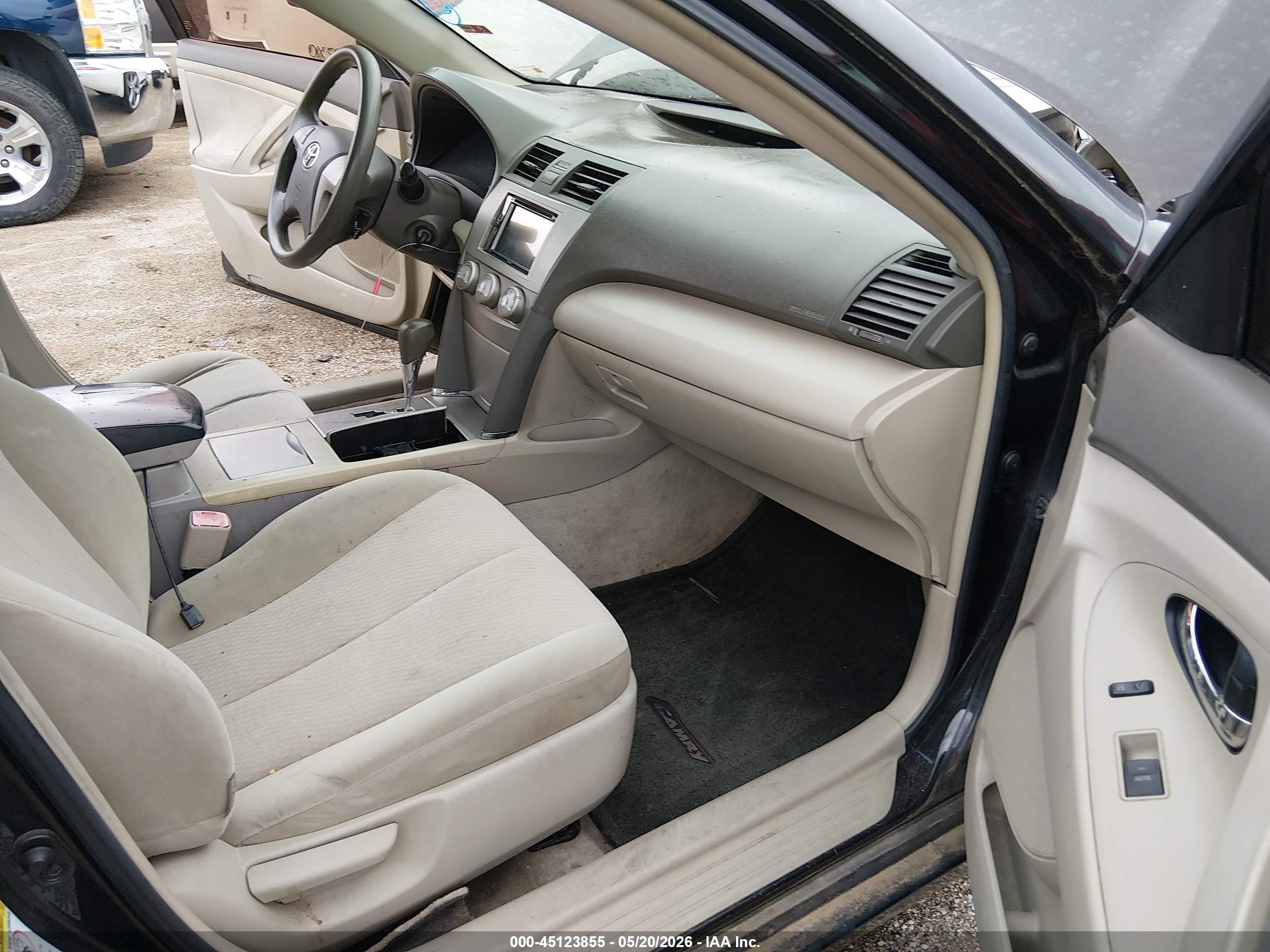 2010 Toyota Camry Le Black vin: 4T1BF3EKXAU095613